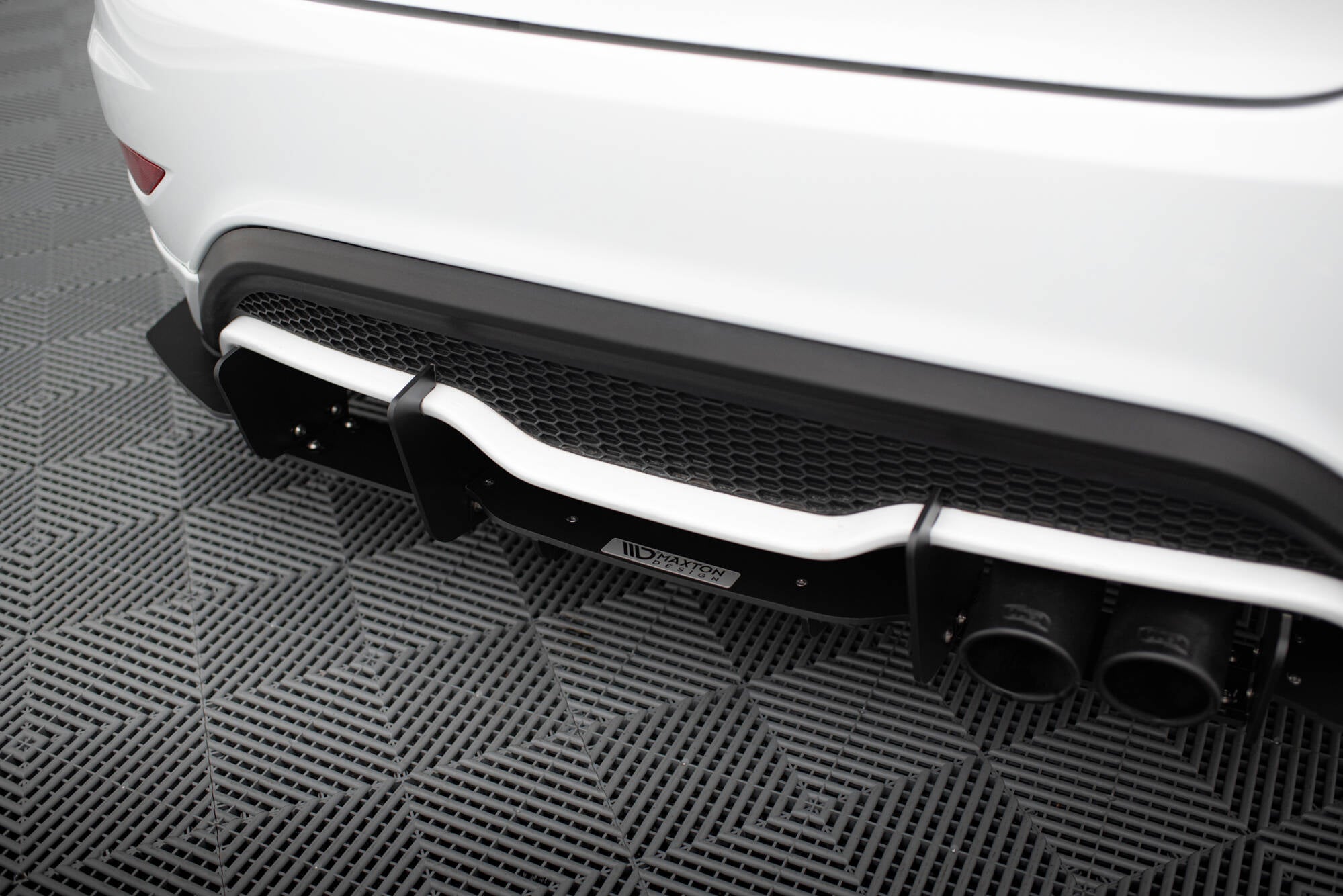 Diffusor V2 für Ford Fiesta Mk7 ST FL