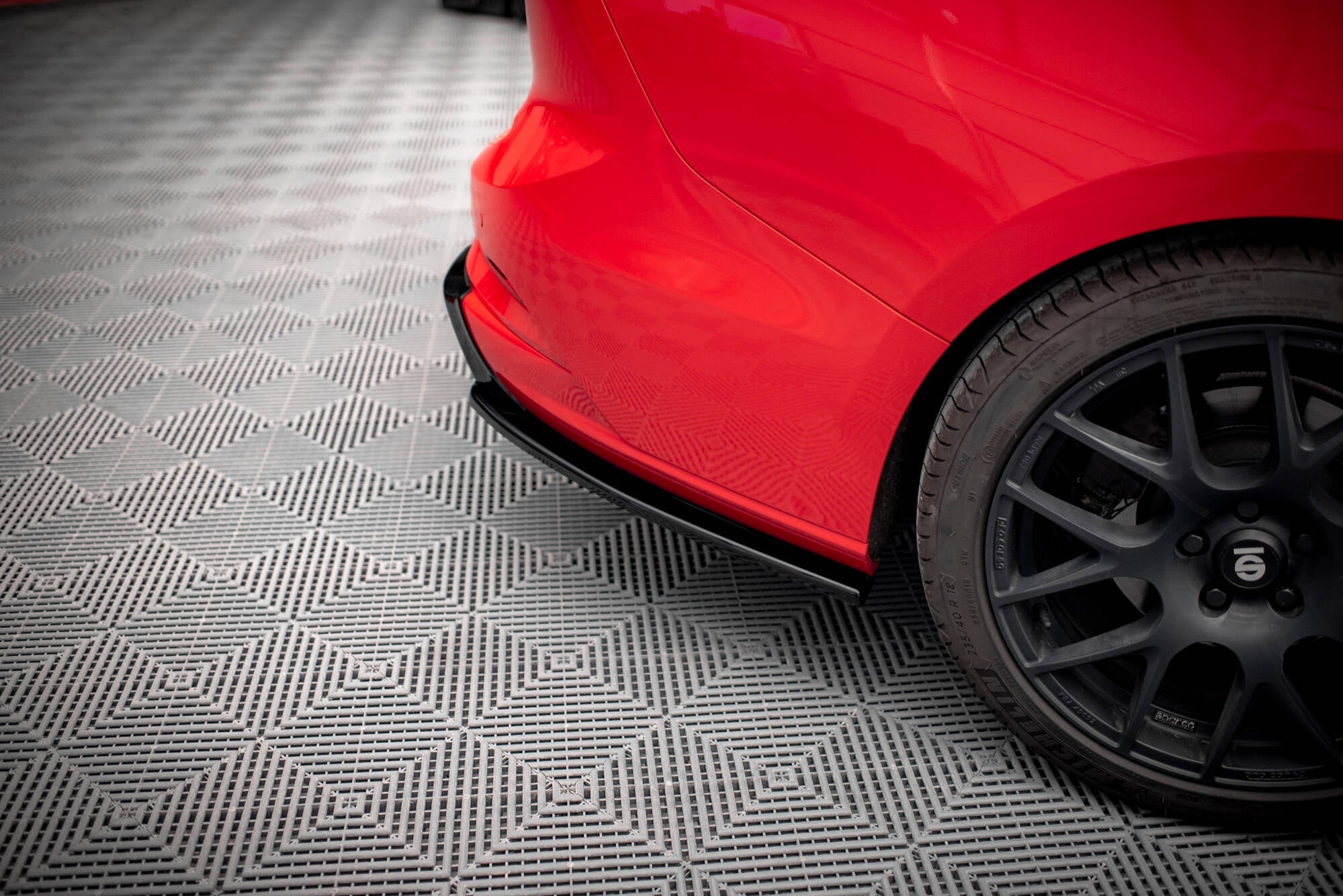 Heck Ansatz Flaps Diffusor V7 für Ford Focus Kombi ST Mk4