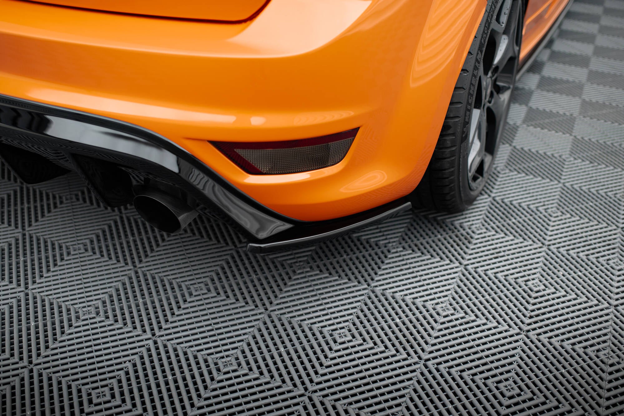 Heck Ansatz Flaps Diffusor V2 für Ford Focus ST Mk2 FL