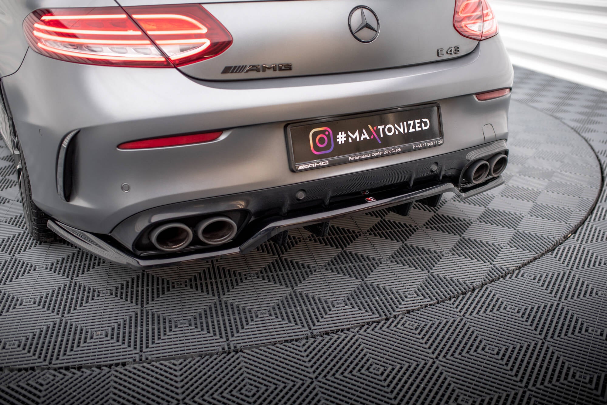 Mittlerer Cup Diffusor DTM Look Heck Ansatz für Mercedes-AMG C43 Coupe / Cabrio C205 Facelift / A205 Facelift