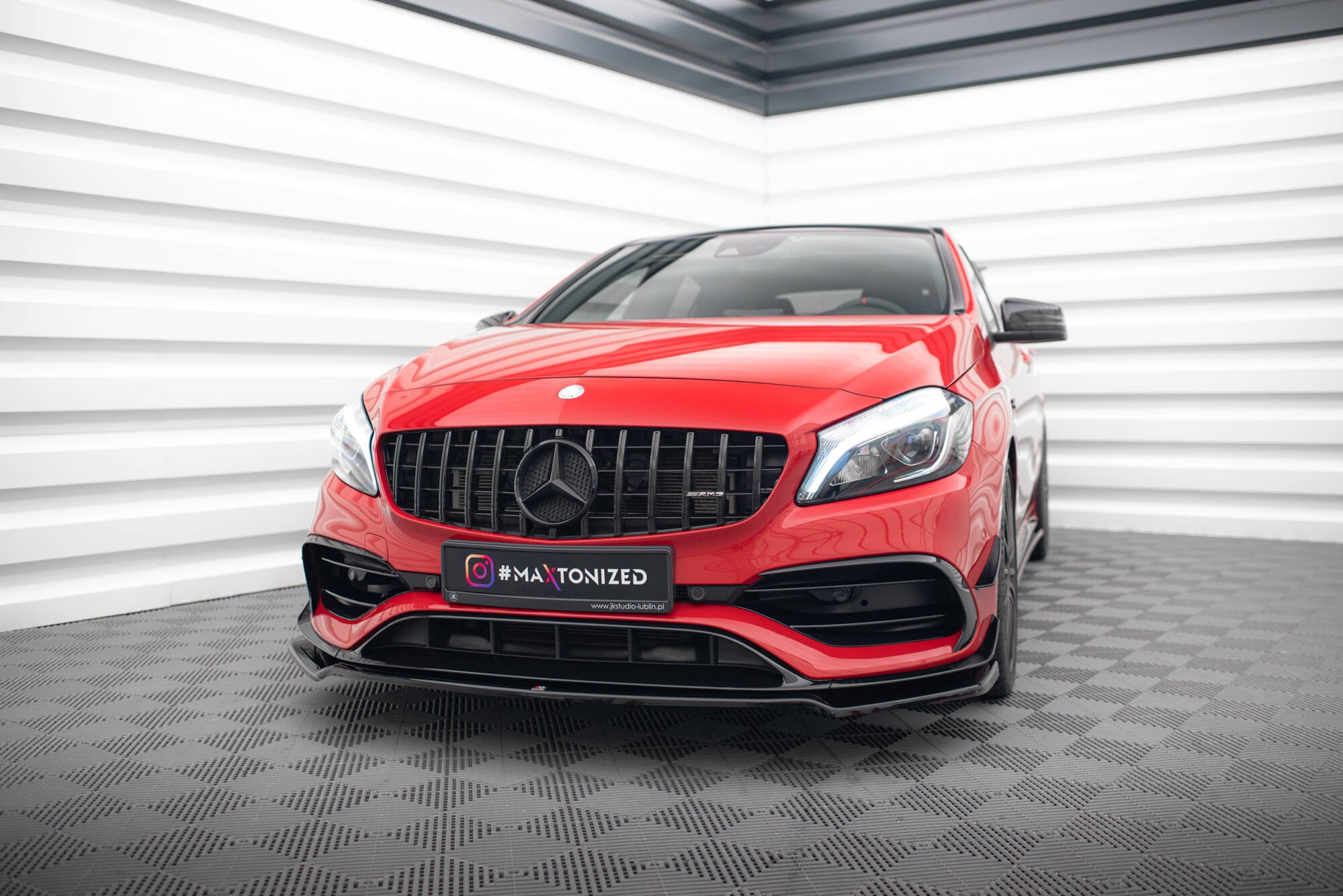 Frontlippe V2 für Mercedes-Benz A45 Aero W176 Facelift