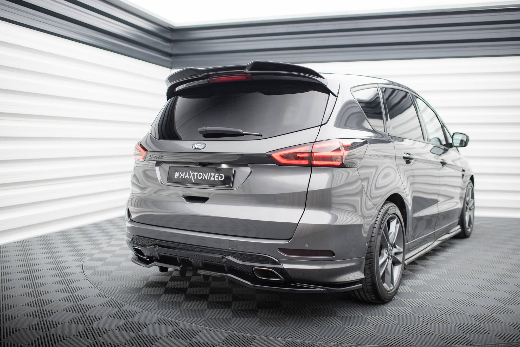 Mittlerer Cup Diffusor DTM Look Heck Ansatz für Ford S-Max ST-Line Mk2 Facelift