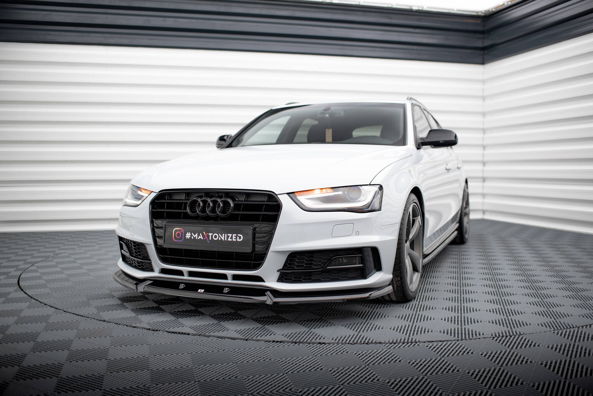 Frontlippe V1 für Audi A4 Competition B8 Facelift