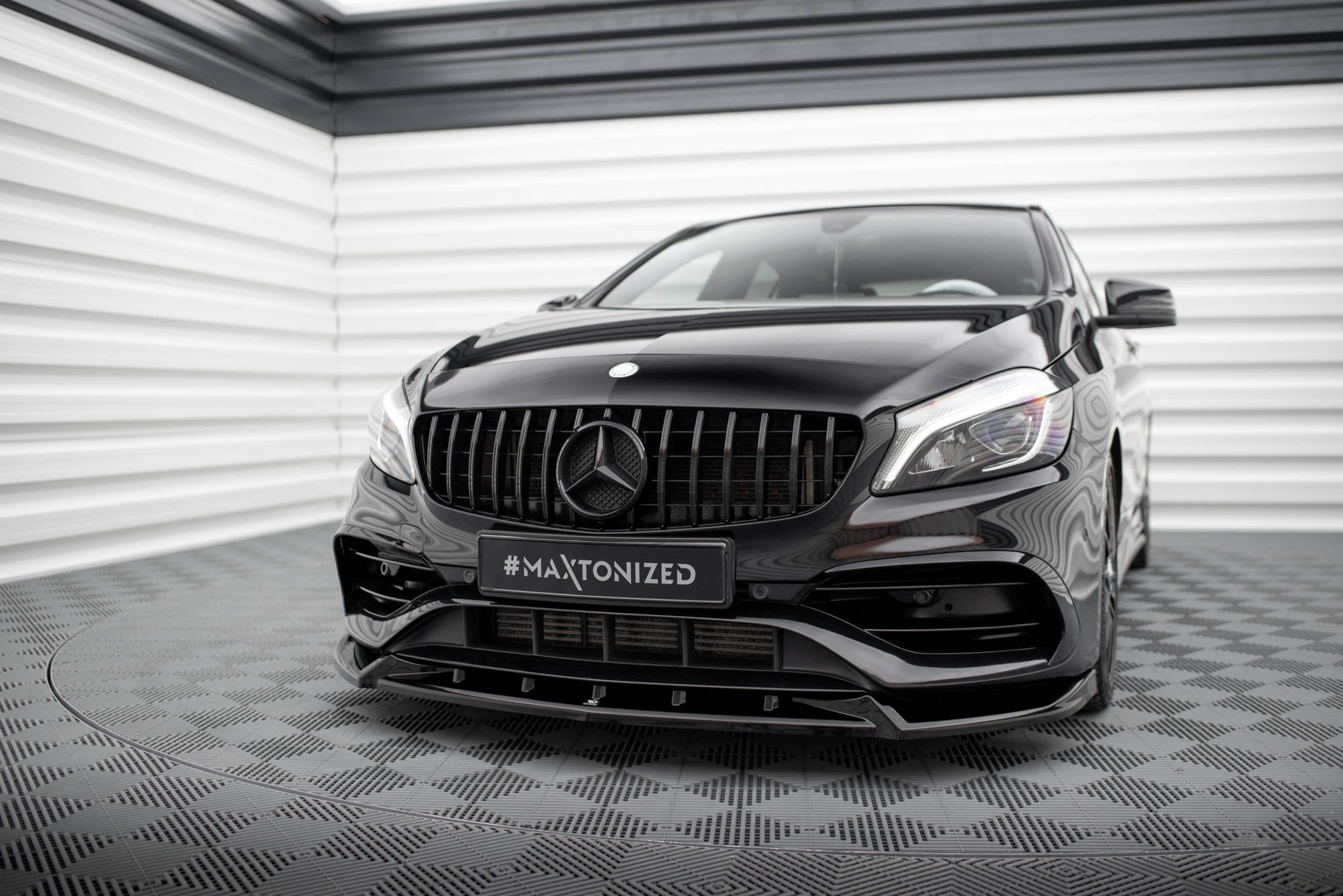 Frontlippe V2 für Mercedes-Benz A AMG-Line W176 Facelift