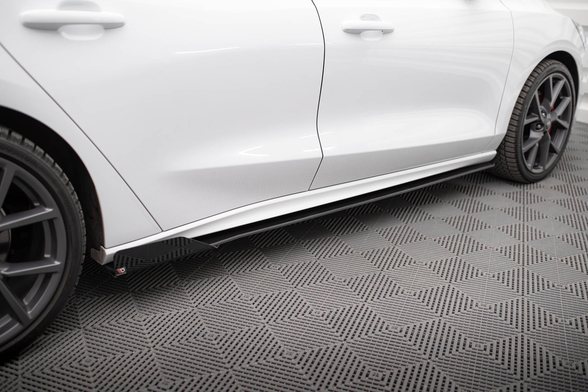 Street Pro Seitenschweller Ansatz für + Flaps Ford Focus ST / ST-Line Mk4