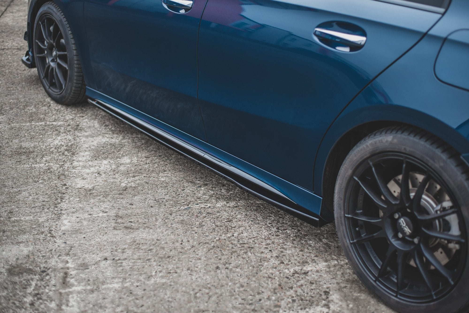 Seitenschweller V1 Ansatz für für Mercedes A35 AMG / AMG-Line W177