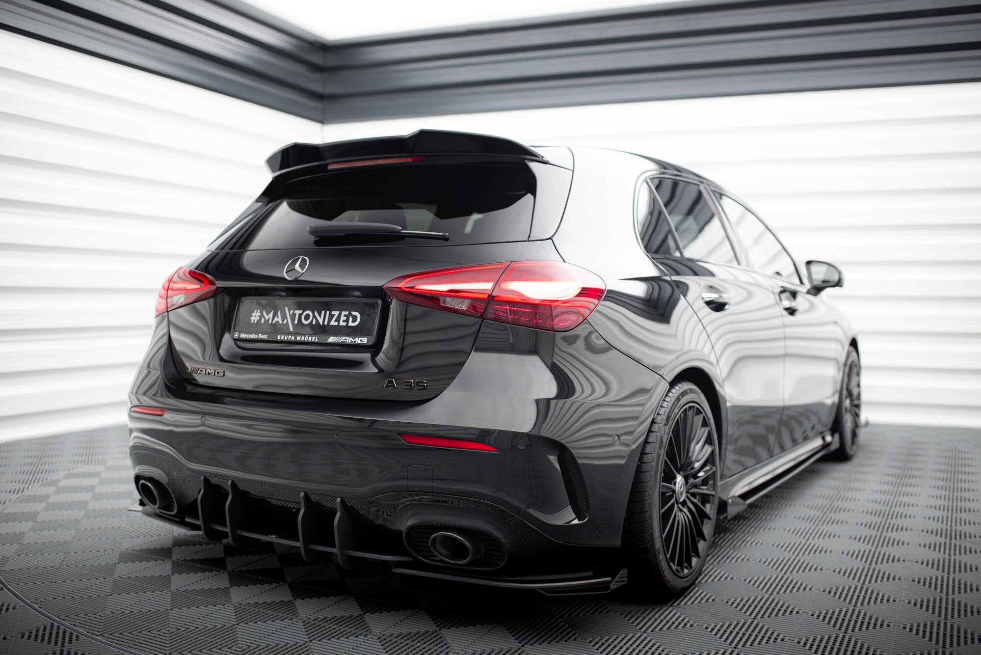 Street Pro Heck Ansatz Flaps Diffusor +Flaps für Mercedes-AMG A35 Hatchback W177