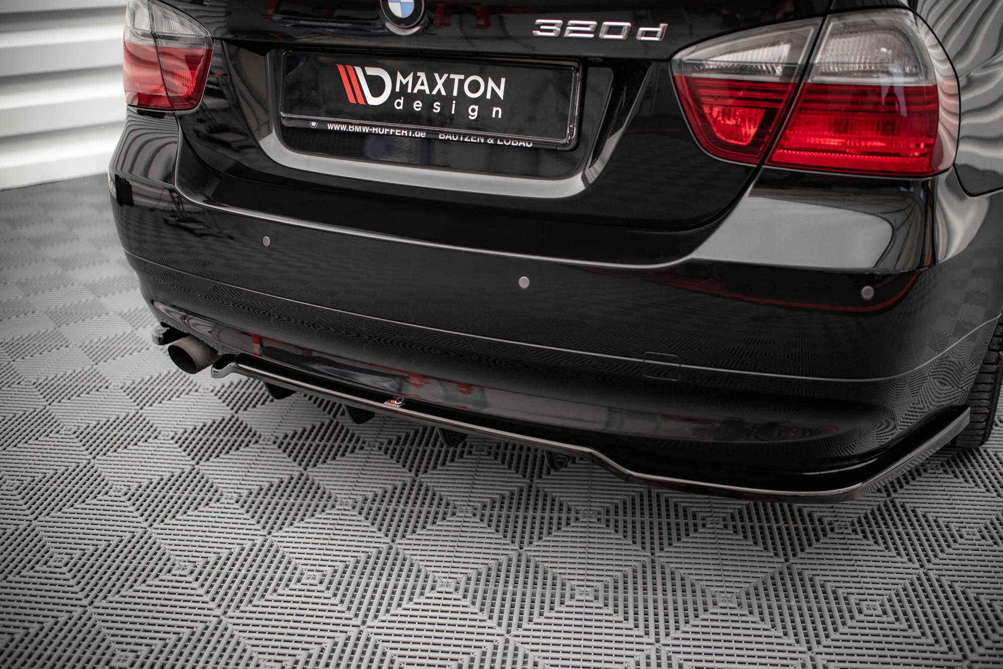 Mittlerer Cup Diffusor DTM Look Heck Ansatz für BMW 3er Limousine E90
