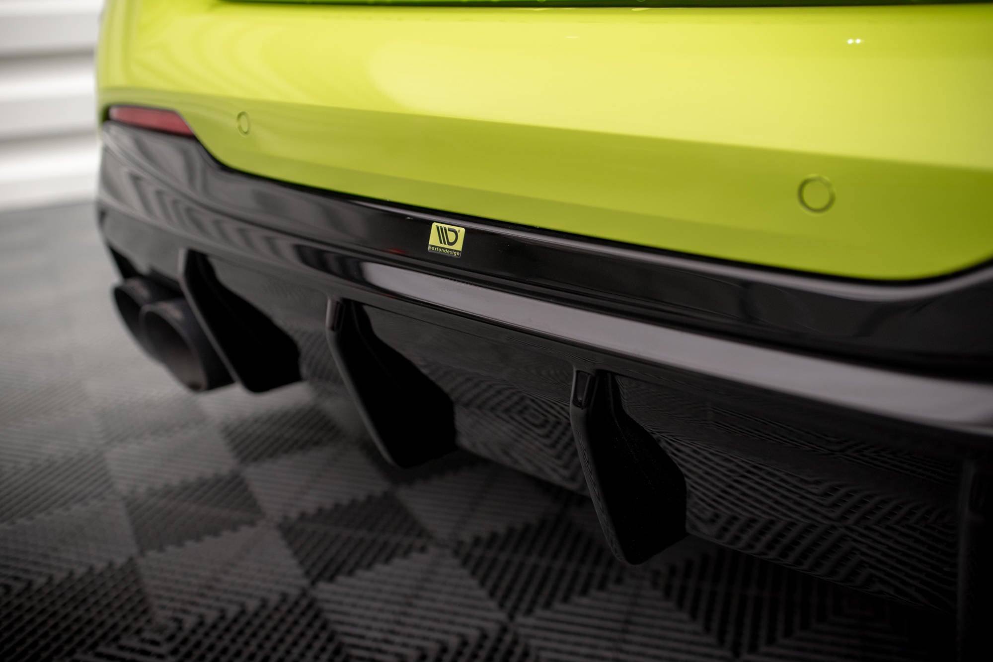 Diffusor V3 Heck Ansatz für + Milltek Sport Auspuffverlängerung BMW 1er M135i / 128ti F40