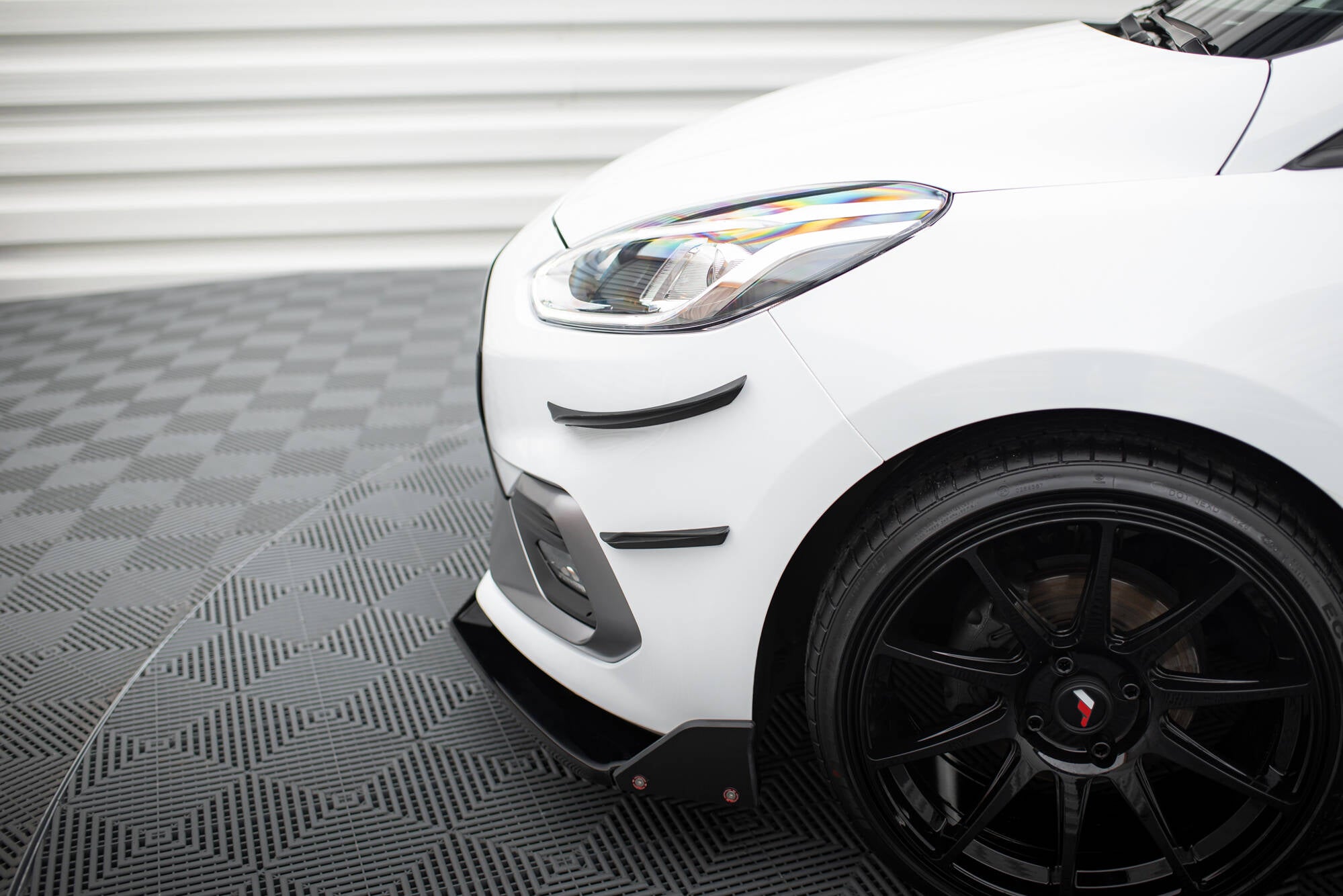 Stoßstangen Flaps V3 Wings vorne Canards für Ford Fiesta Mk8 ST / ST-Line