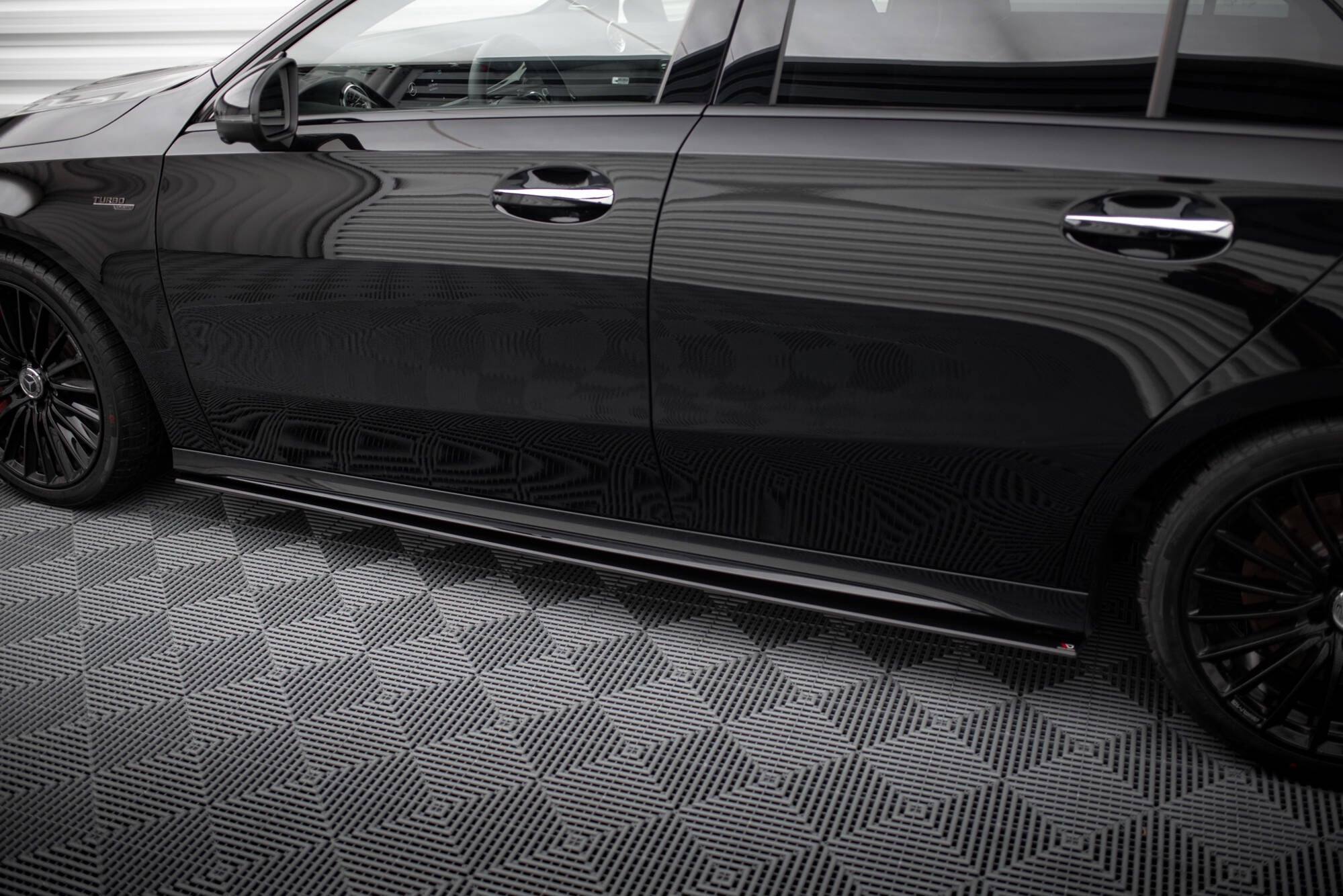 Street Pro Seitenschweller Ansatz für Mercedes-AMG A35 W177 Facelift