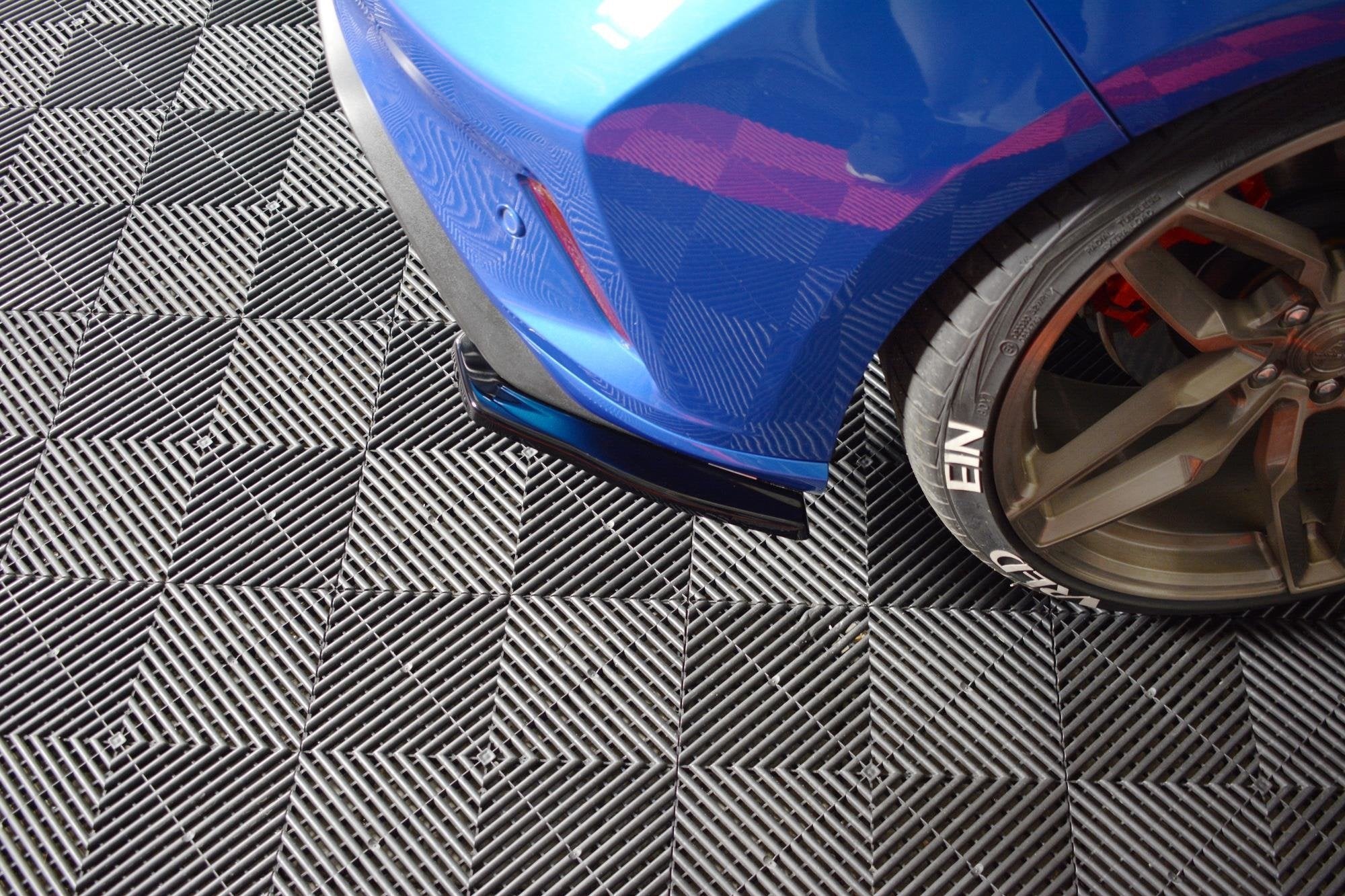 Heck Ansatz Flaps Diffusor V1 für Ford Focus ST-Line Carbon Look