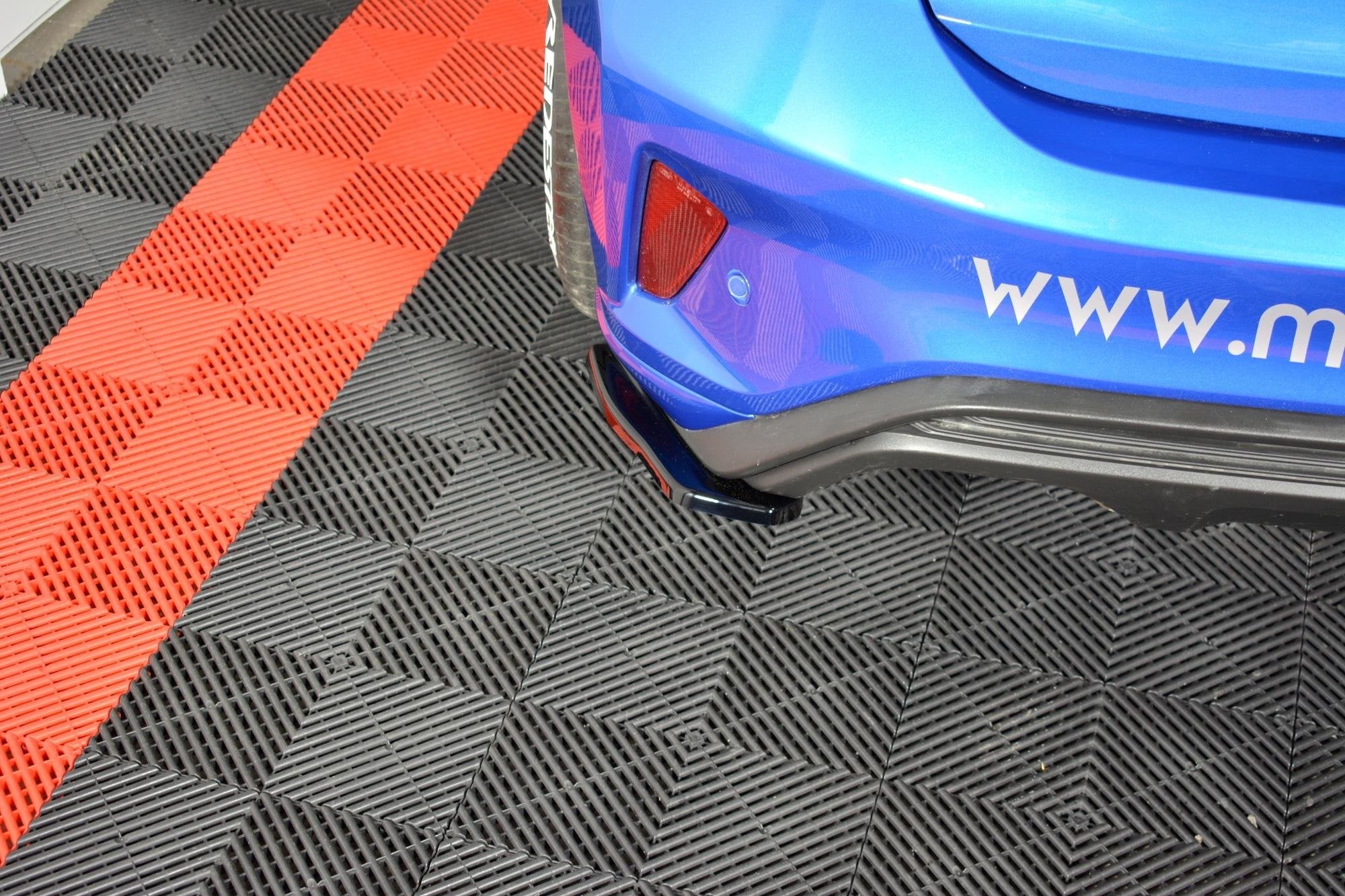 Heck Ansatz Flaps Diffusor V1 für Ford Focus Hatchabck ST-Line