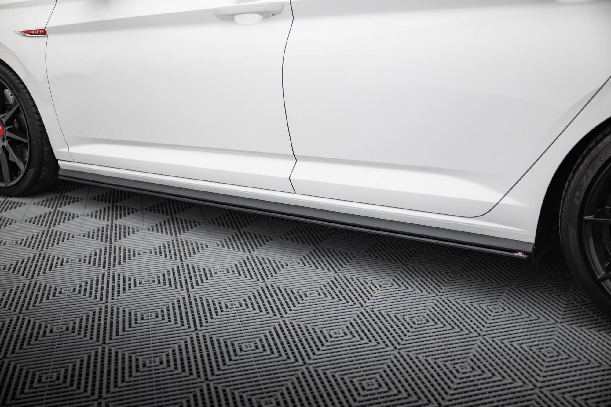 Street Pro Seitenschweller Ansatz für VW Jetta GLI Mk7