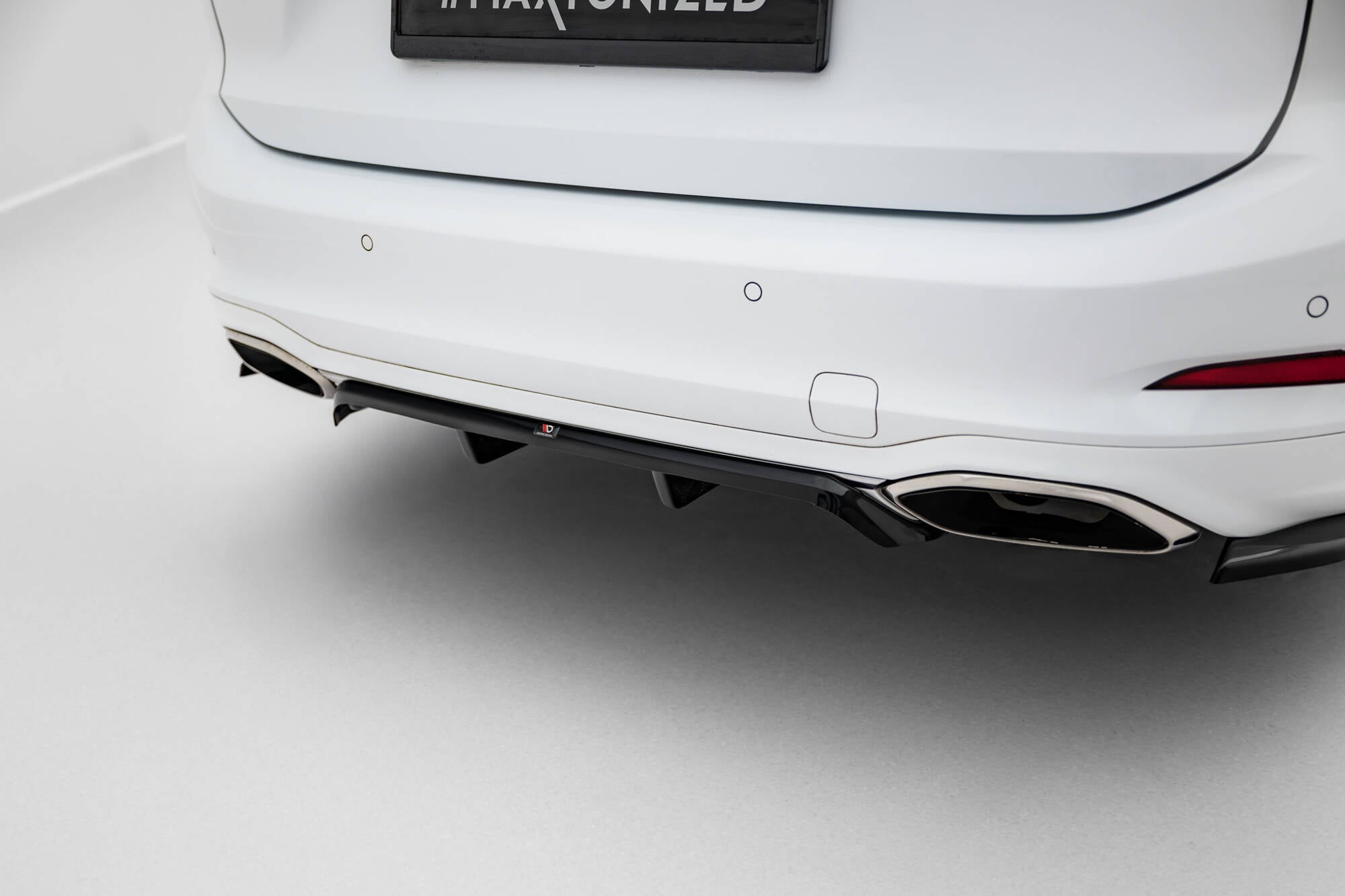 Mittlerer Diffusor Heck Ansatz DTM Look für Ford Focus Vignale Kombi Mk4