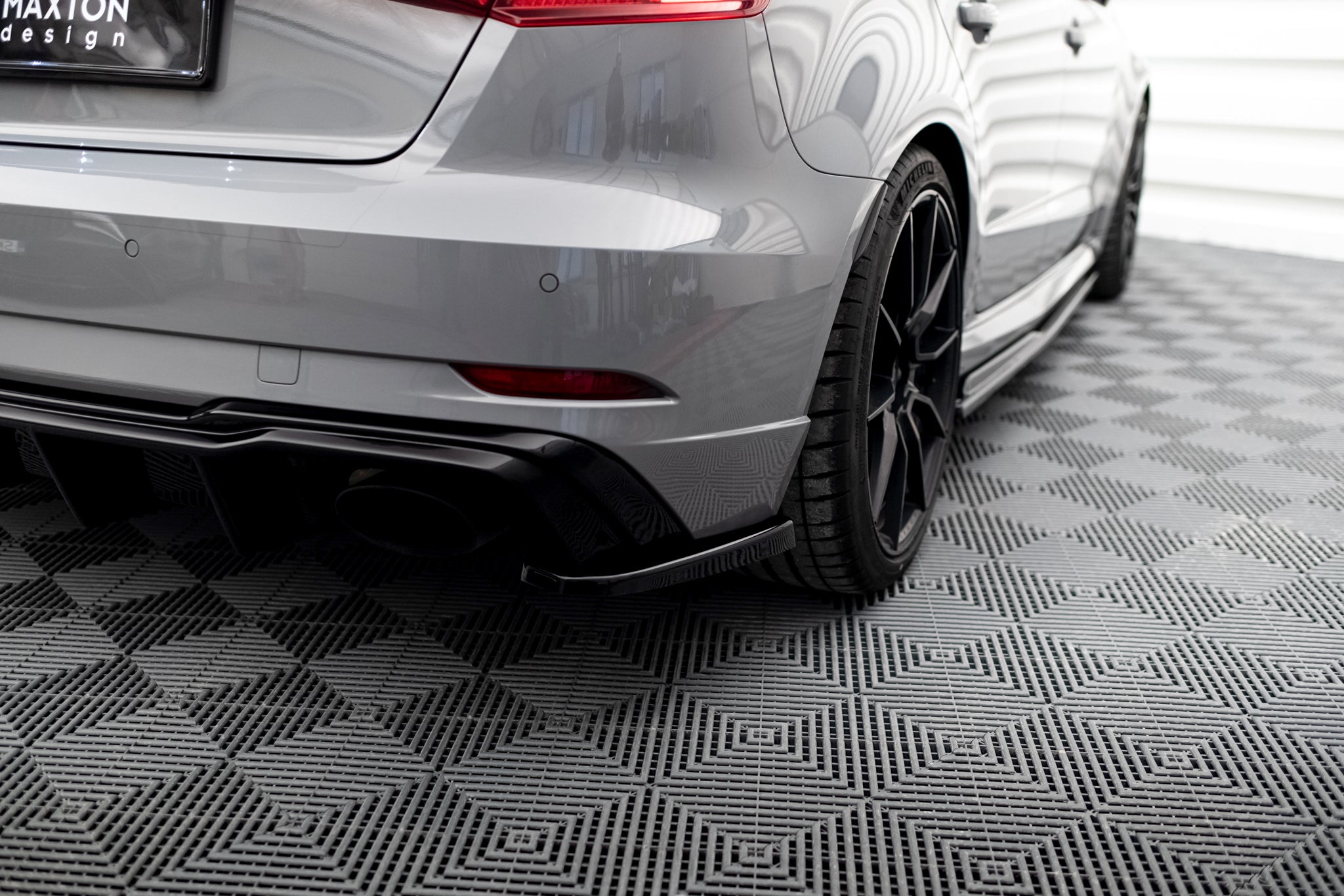Diffusor V2 Heck Ansatz für Audi RS3 8V Sportback Facelift