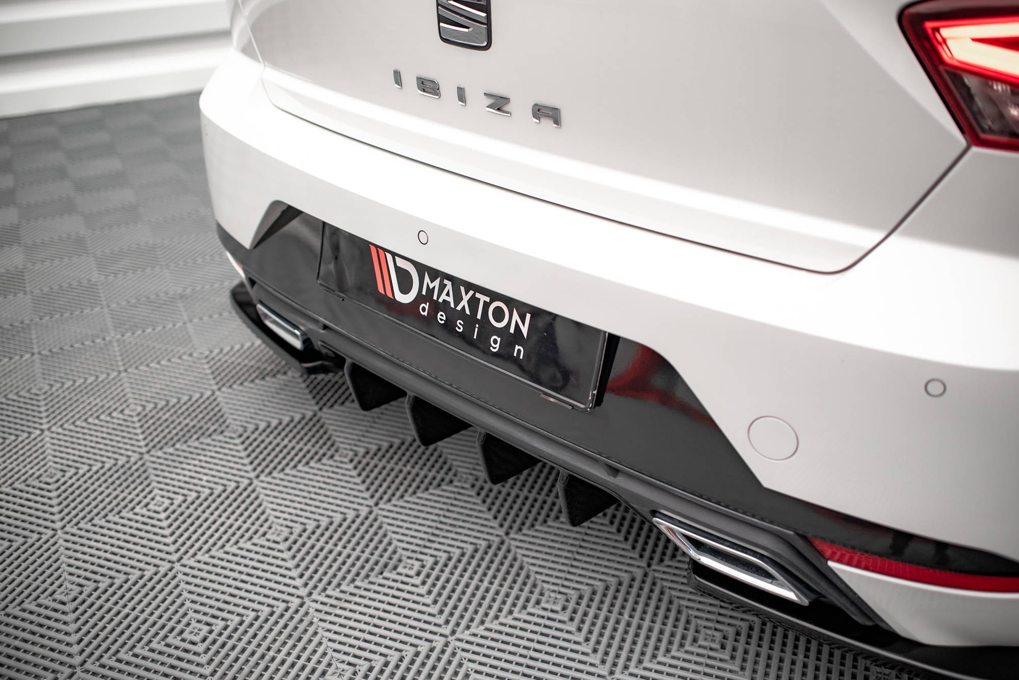 Maxton Design - Diffusor Heck Ansatz für Seat Ibiza FR/ Standard Mk5 - Aerowerk.