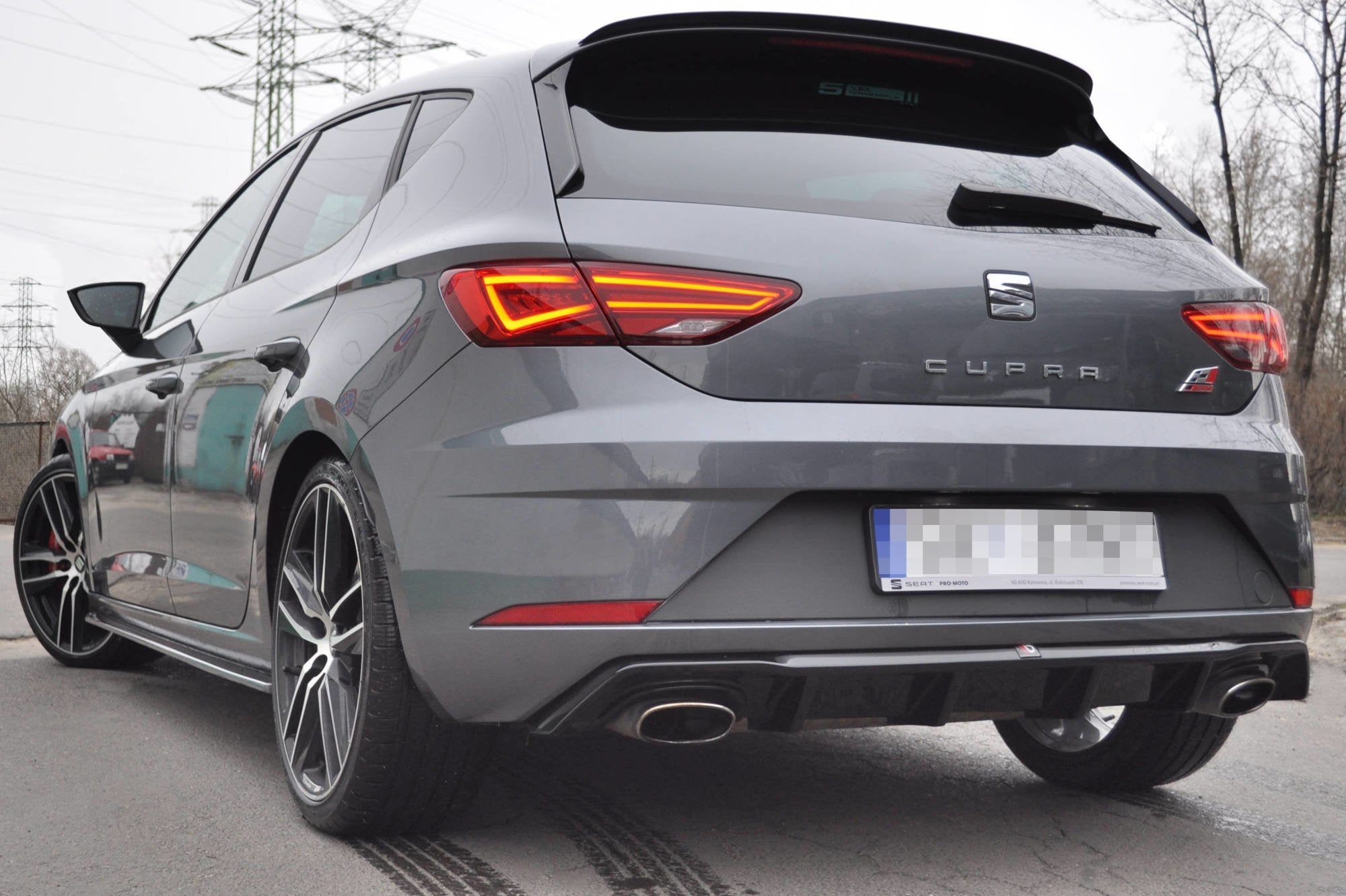 Maxton Design - Diffusor V1 Heck Ansatz für Seat Leon Cupra Mk3 FL Hatchback - Aerowerk.