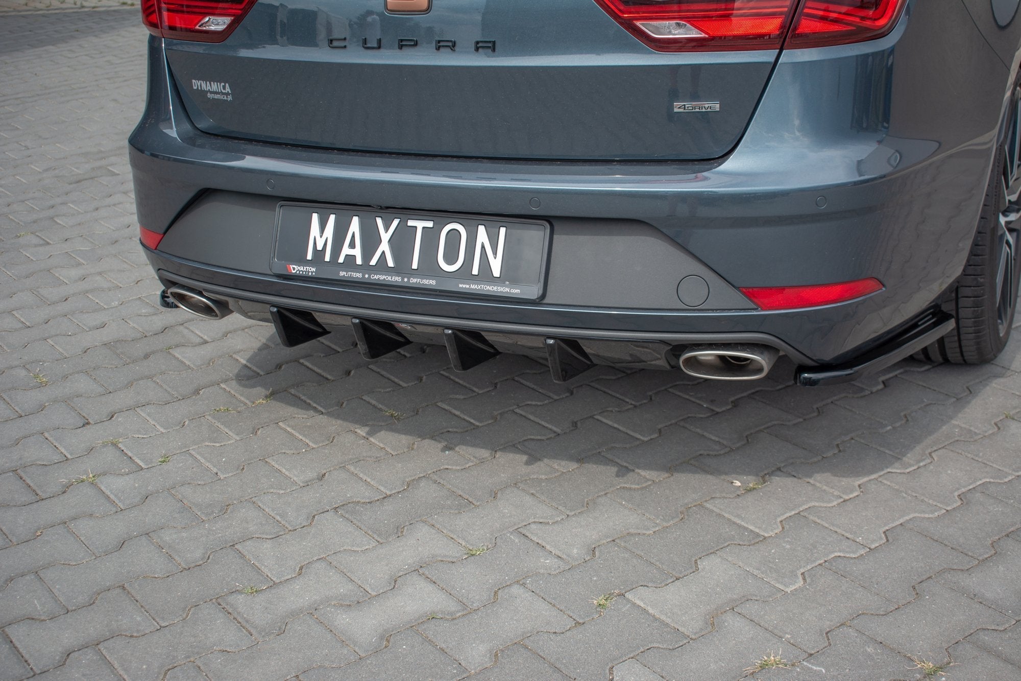 Maxton Design - Diffusor V1 Heck Ansatz für Seat Leon Cupra Mk3 FL Sportstourer - Aerowerk.