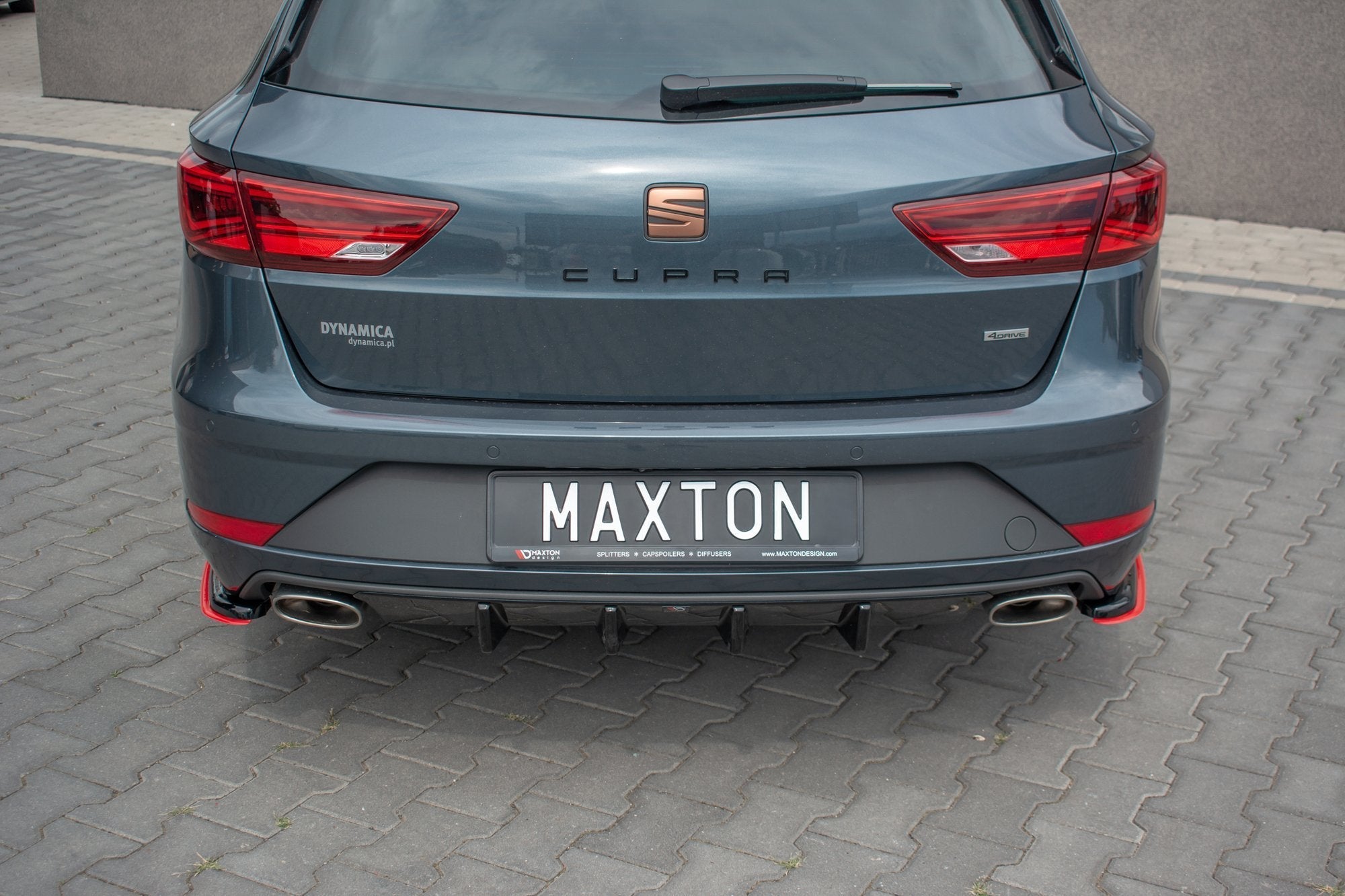 Maxton Design - Diffusor V1 Heck Ansatz für Seat Leon Cupra Mk3 FL Sportstourer - Aerowerk.
