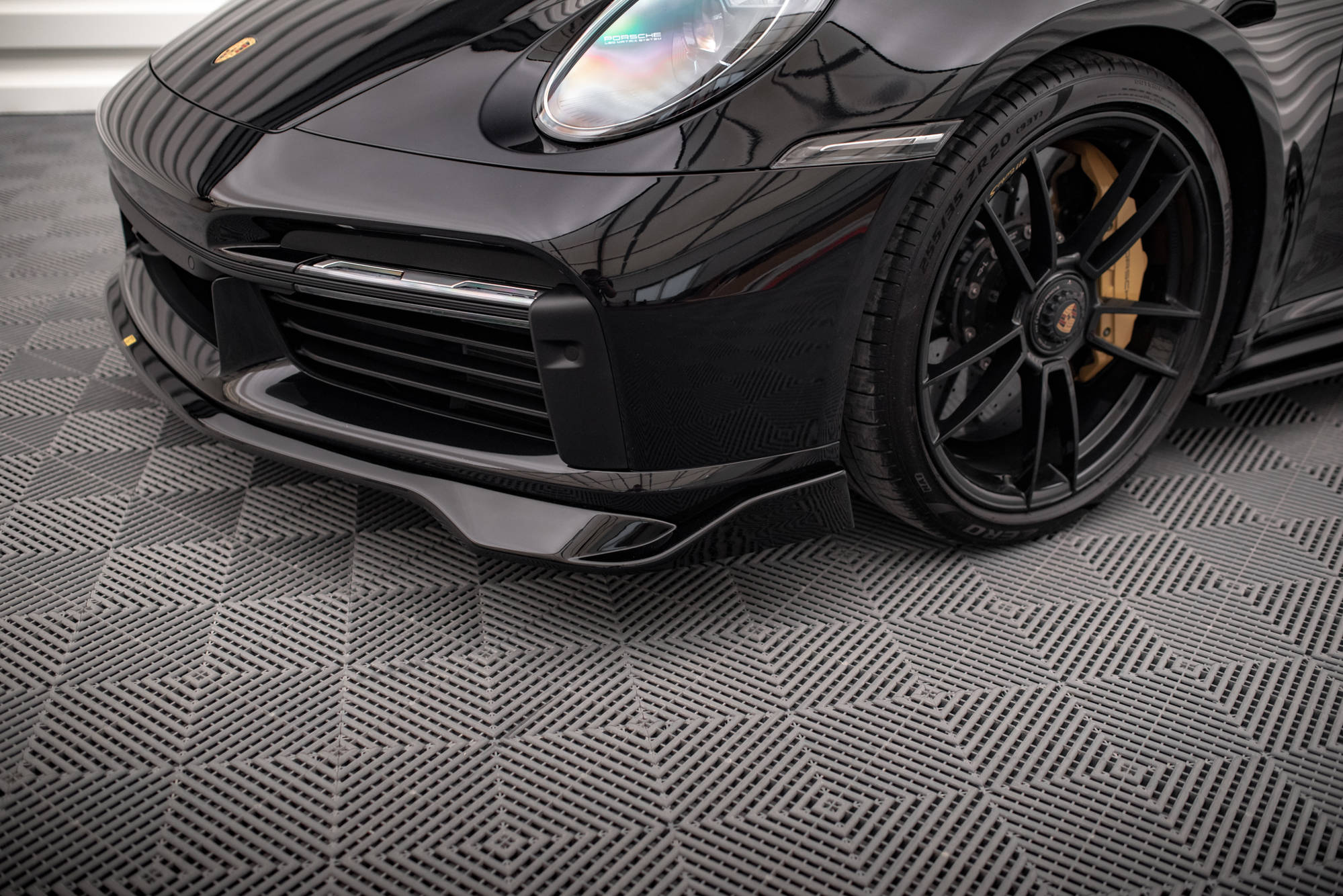 Maxton Design - Frontlippe für Porsche 911 Turbo S 992 - Aerowerk.