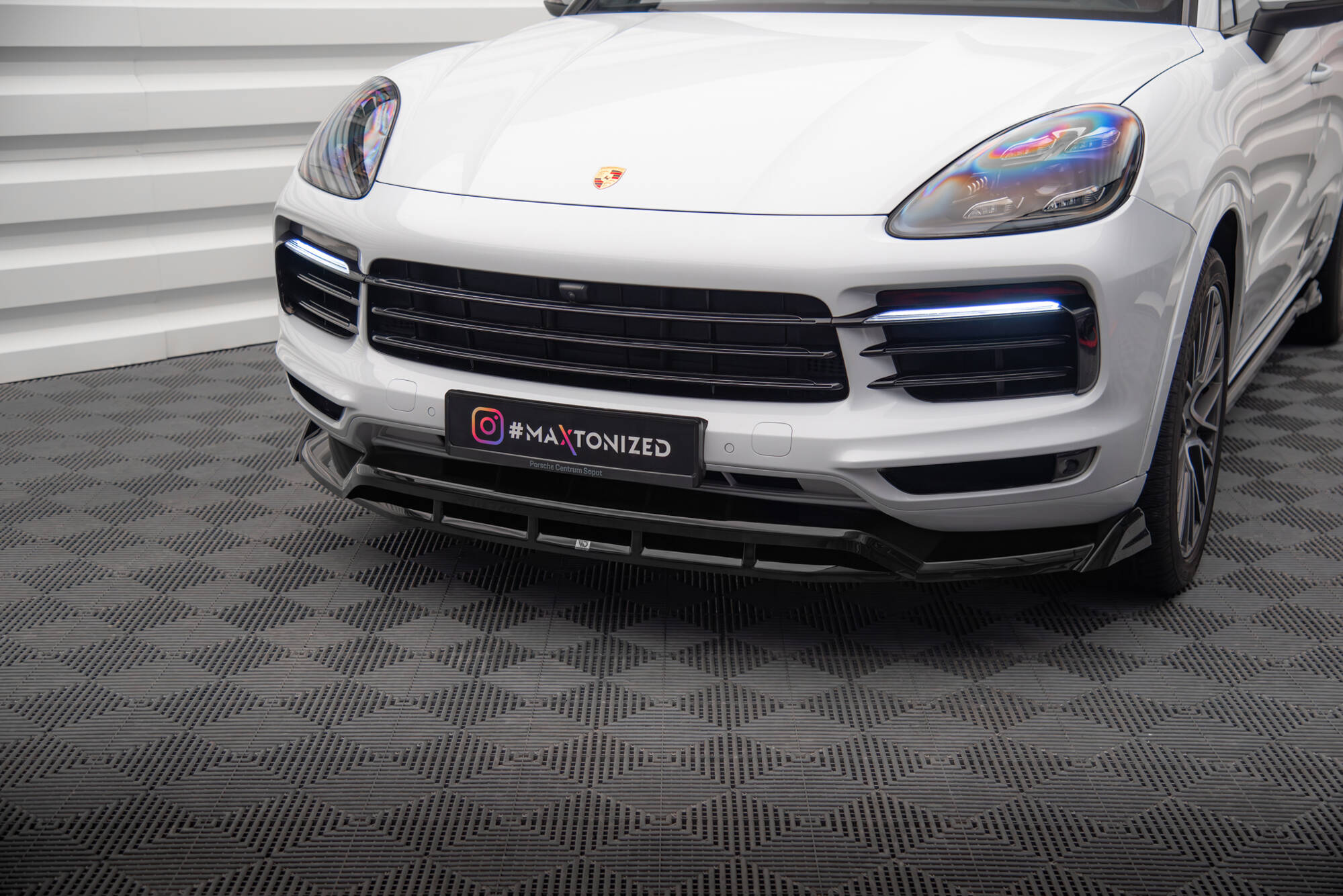 Maxton Design - Frontlippe für Porsche Cayenne Coupe / SUV Mk3 - Aerowerk.