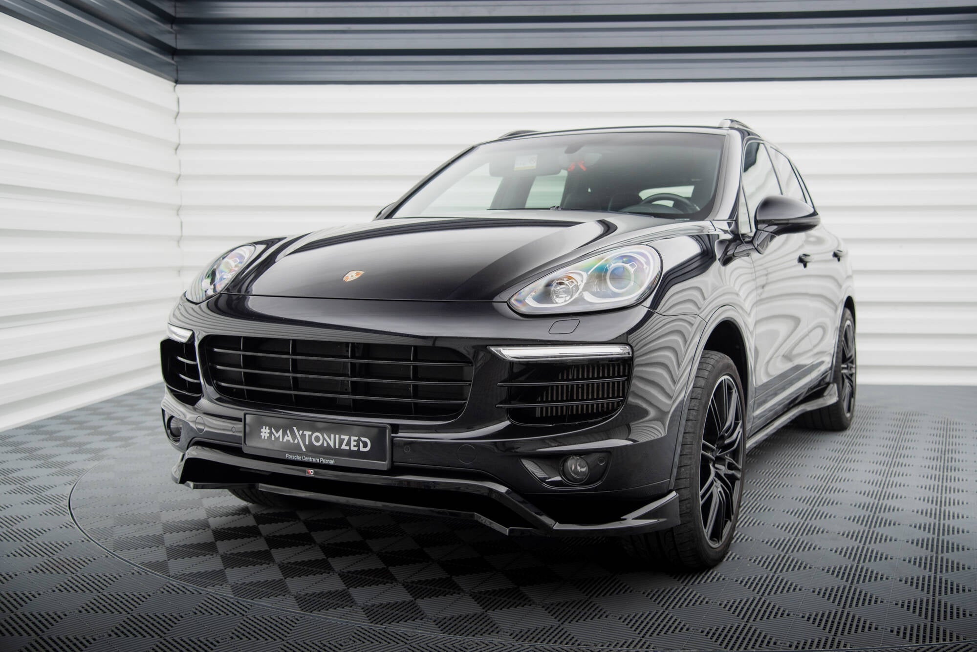 Maxton Design - Frontlippe für Porsche Cayenne Mk2 Facelift - Aerowerk.