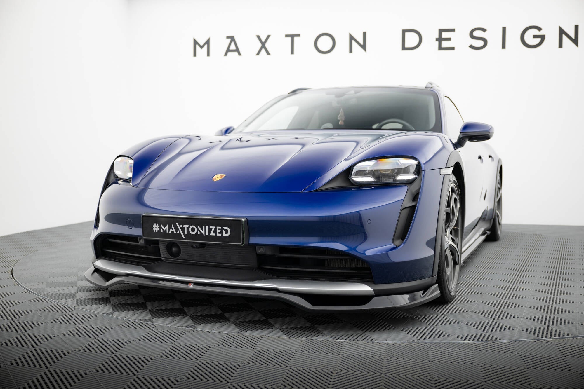 Maxton Design - Frontlippe für Porsche Taycan Cross Turismo 4S - Aerowerk.