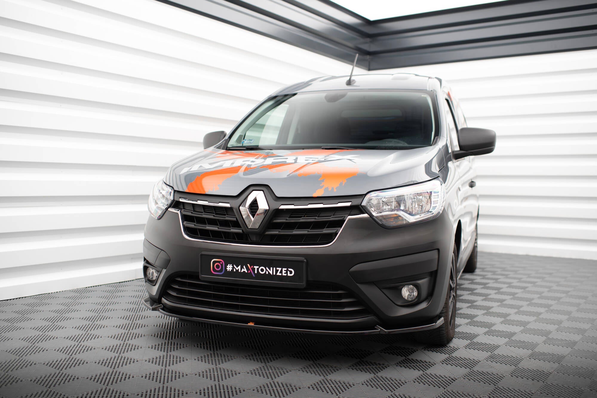Maxton Design - Frontlippe für Renault Express Mk2 - Aerowerk.