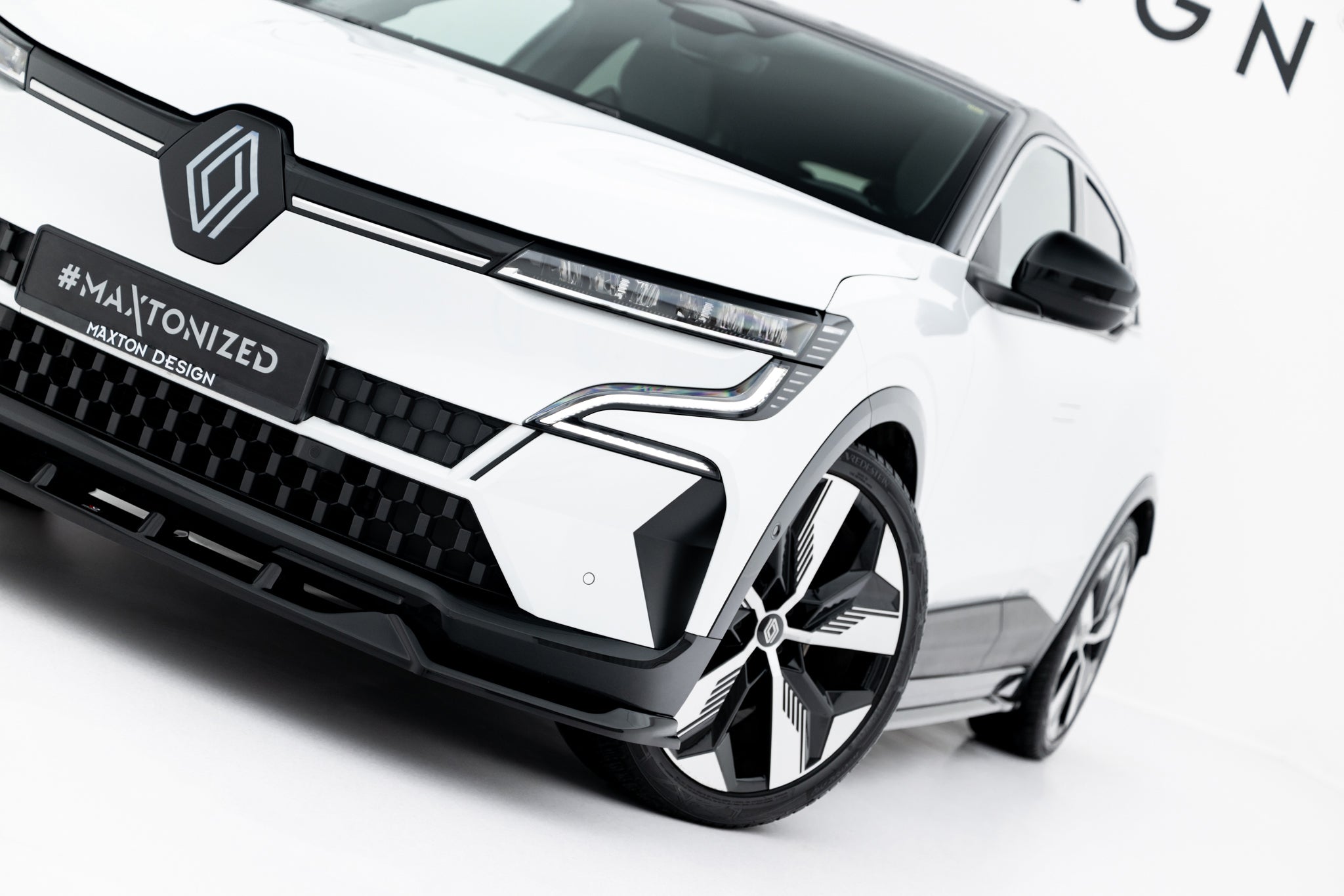 Maxton Design - Frontlippe für Renault Megane E - Tech Electric Mk1 - Aerowerk.