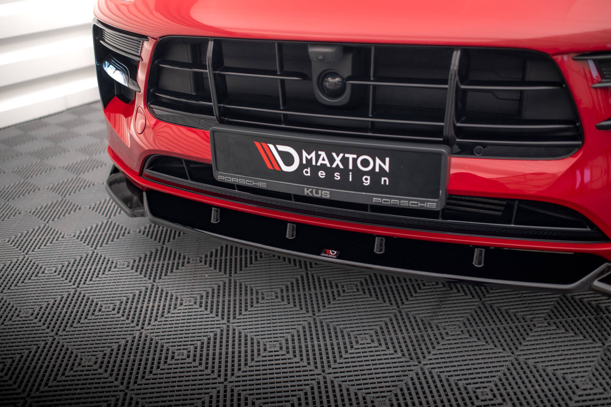 Maxton Design - Frontlippe V1 für Porsche Macan Mk1 Facelift Carbon Look - Aerowerk.