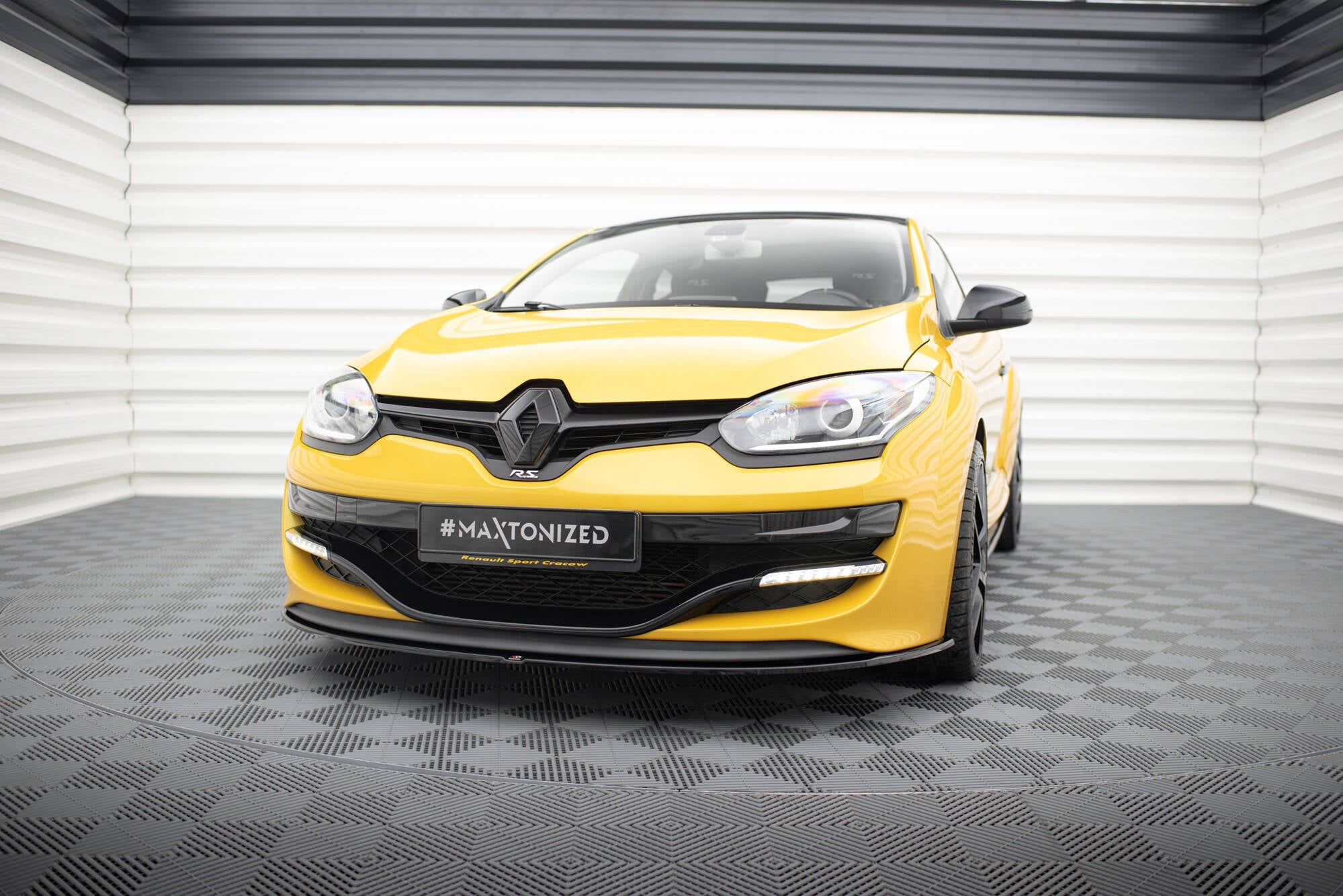 Maxton Design - Frontlippe V1 für RENAULT MEGANE 3 RS - Aerowerk.