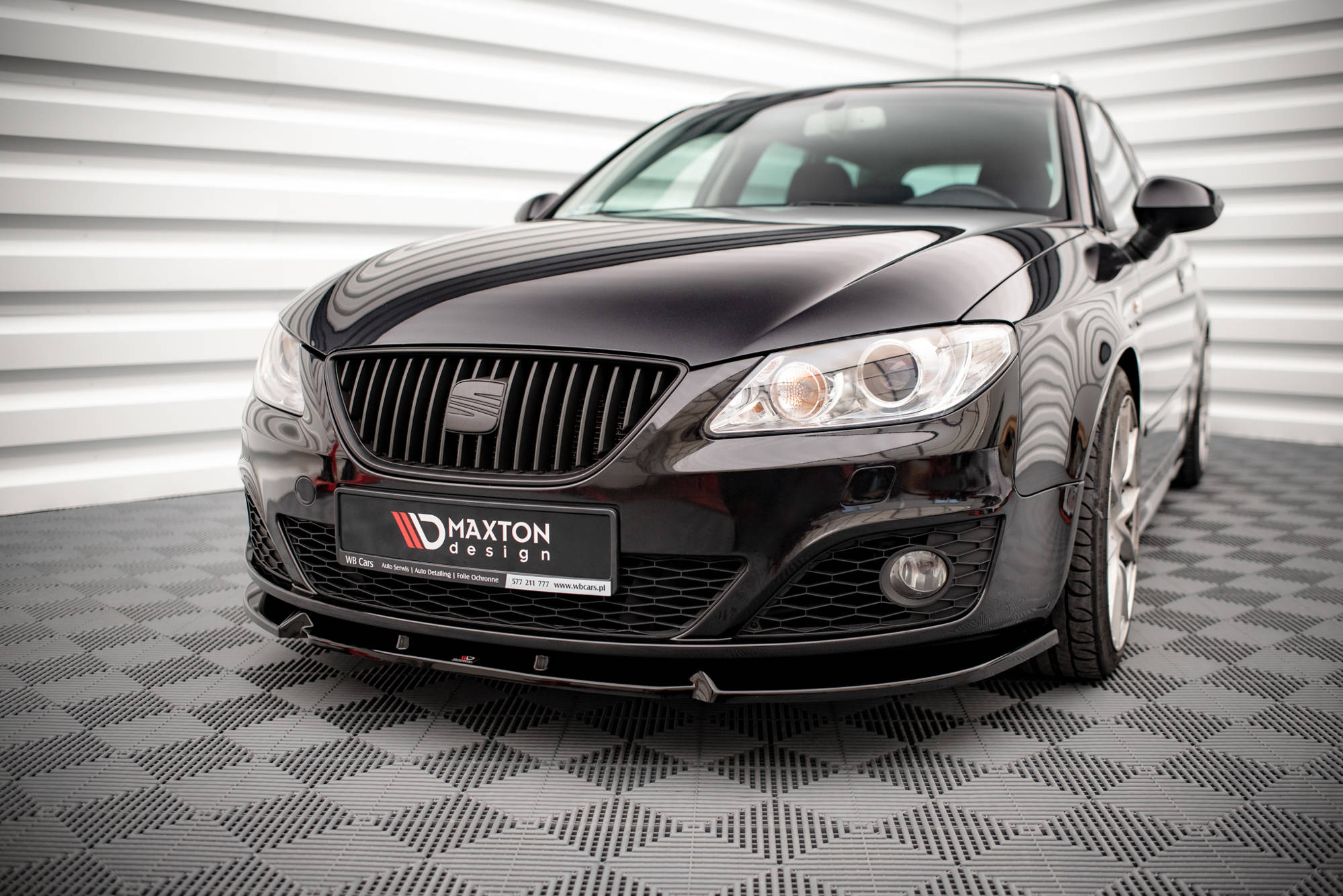 Maxton Design - Frontlippe V1 für Seat Exeo schwarz matt - Aerowerk.