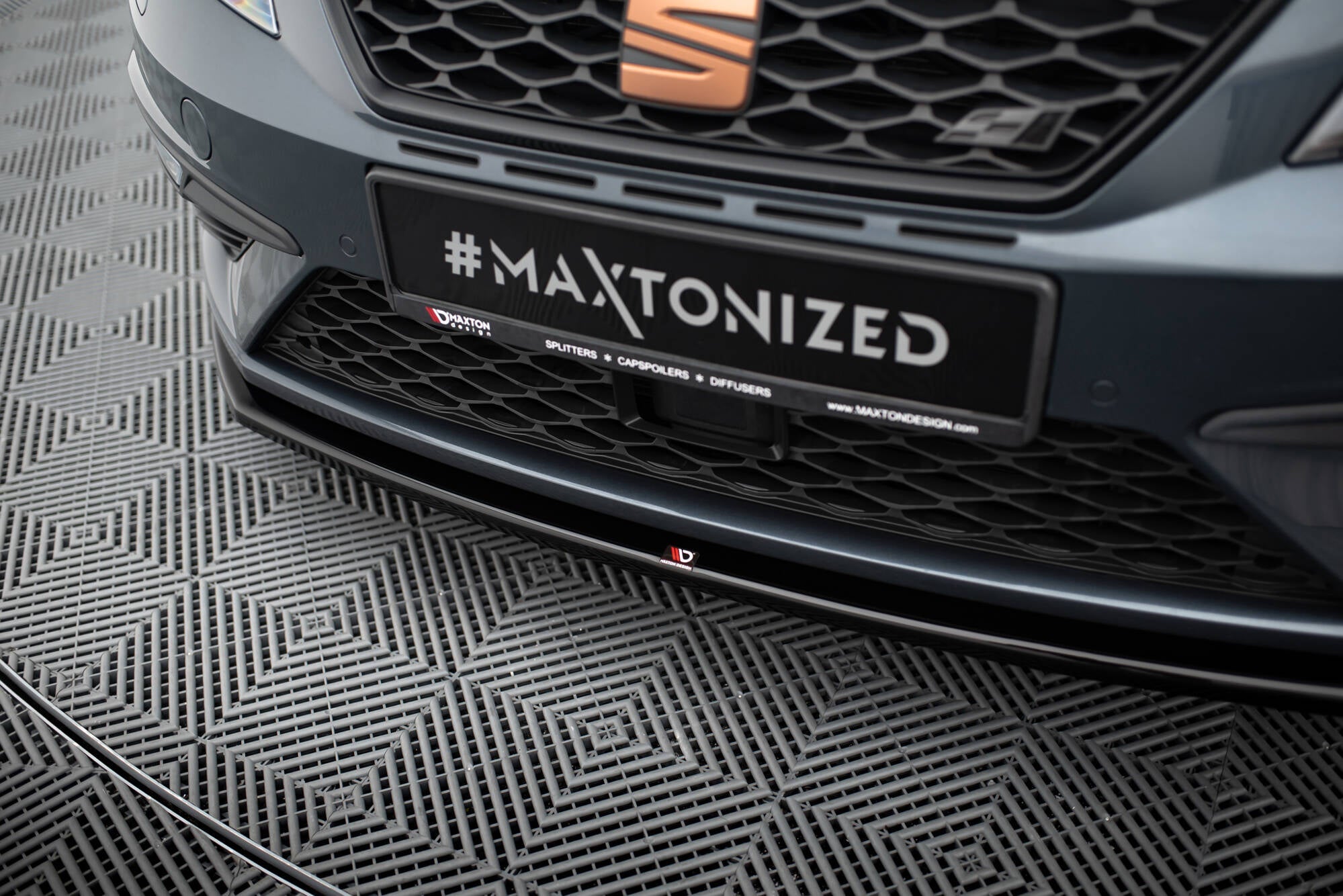 Maxton Design - Frontlippe V1 für Seat Leon Cupra / FR Mk3 FL - Aerowerk.