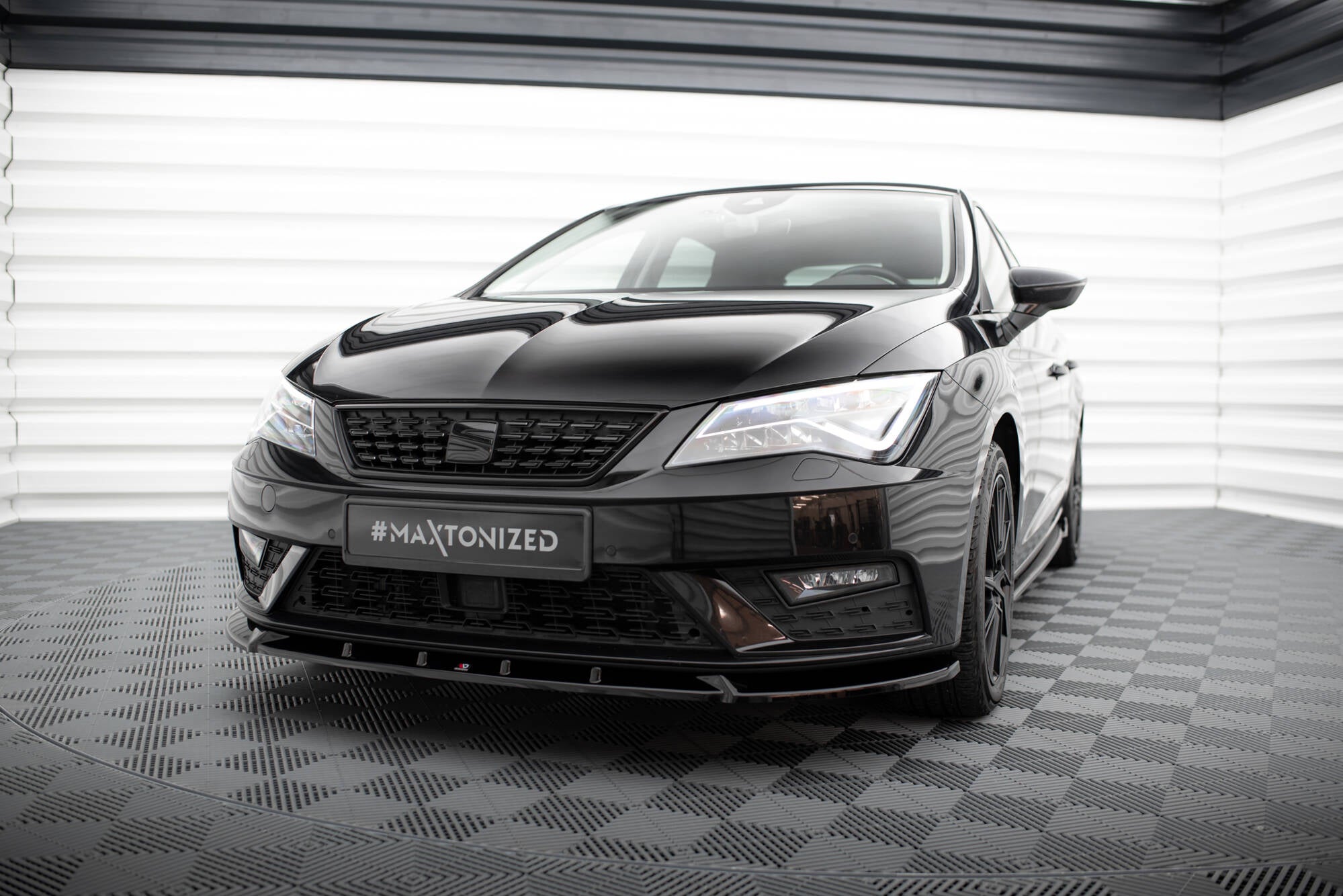 Maxton Design - Frontlippe V1 für Seat Leon Mk3 Facelift - Aerowerk.