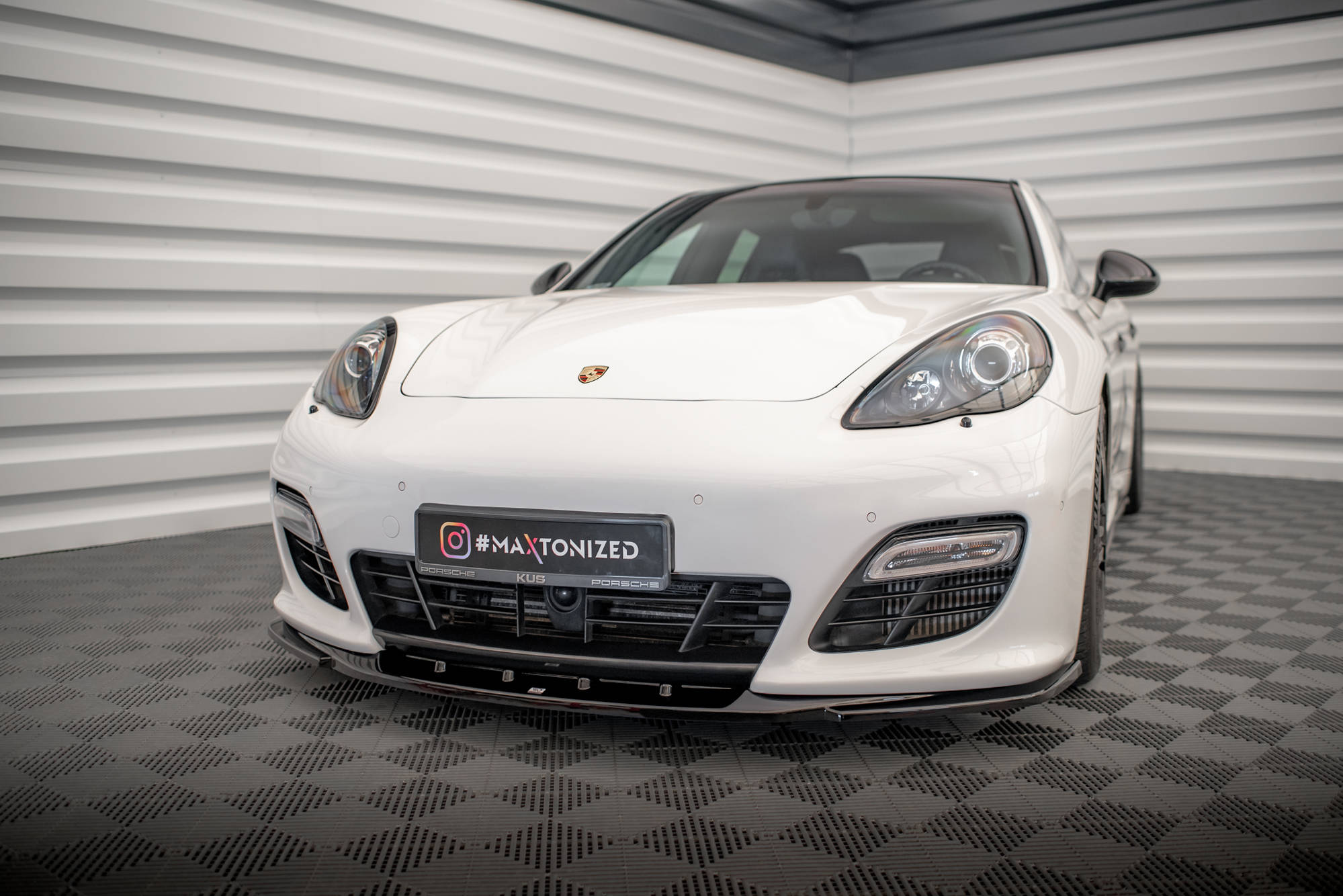 Maxton Design - Frontlippe V2 für Porsche Panamera Turbo Sport Design Package 970 - Aerowerk.