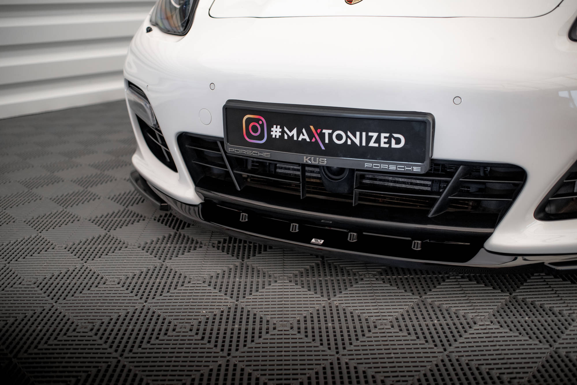 Maxton Design - Frontlippe V2 für Porsche Panamera Turbo Sport Design Package 970 - Aerowerk.