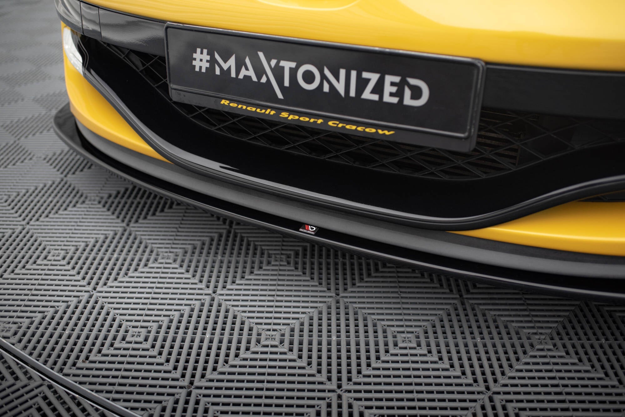 Maxton Design - Frontlippe V2 für RENAULT MEGANE 3 RS - Aerowerk.