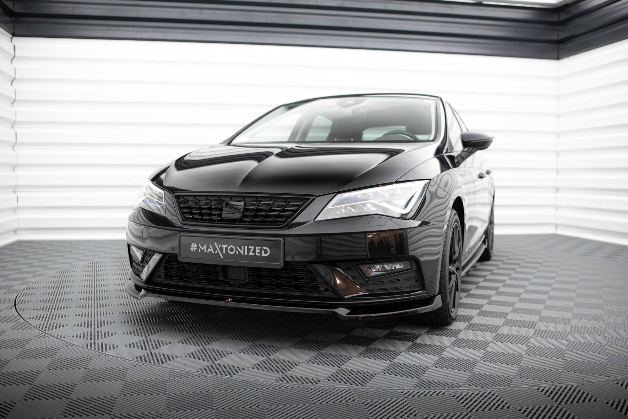 Maxton Design - Frontlippe V2 für Seat Leon Mk3 Facelift - Aerowerk.