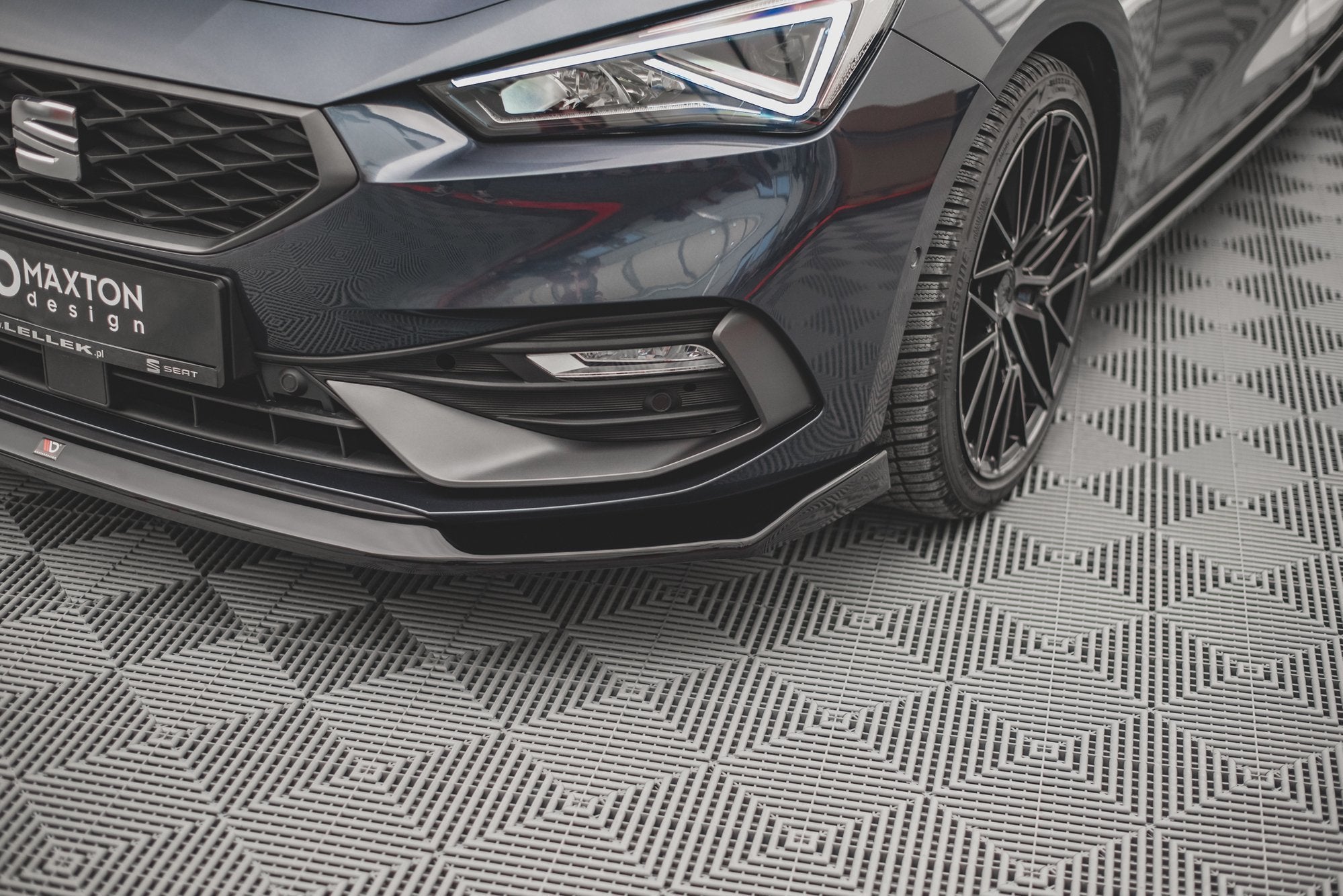 Maxton Design - Frontlippe V3 für Seat Leon FR Mk4 - Aerowerk.