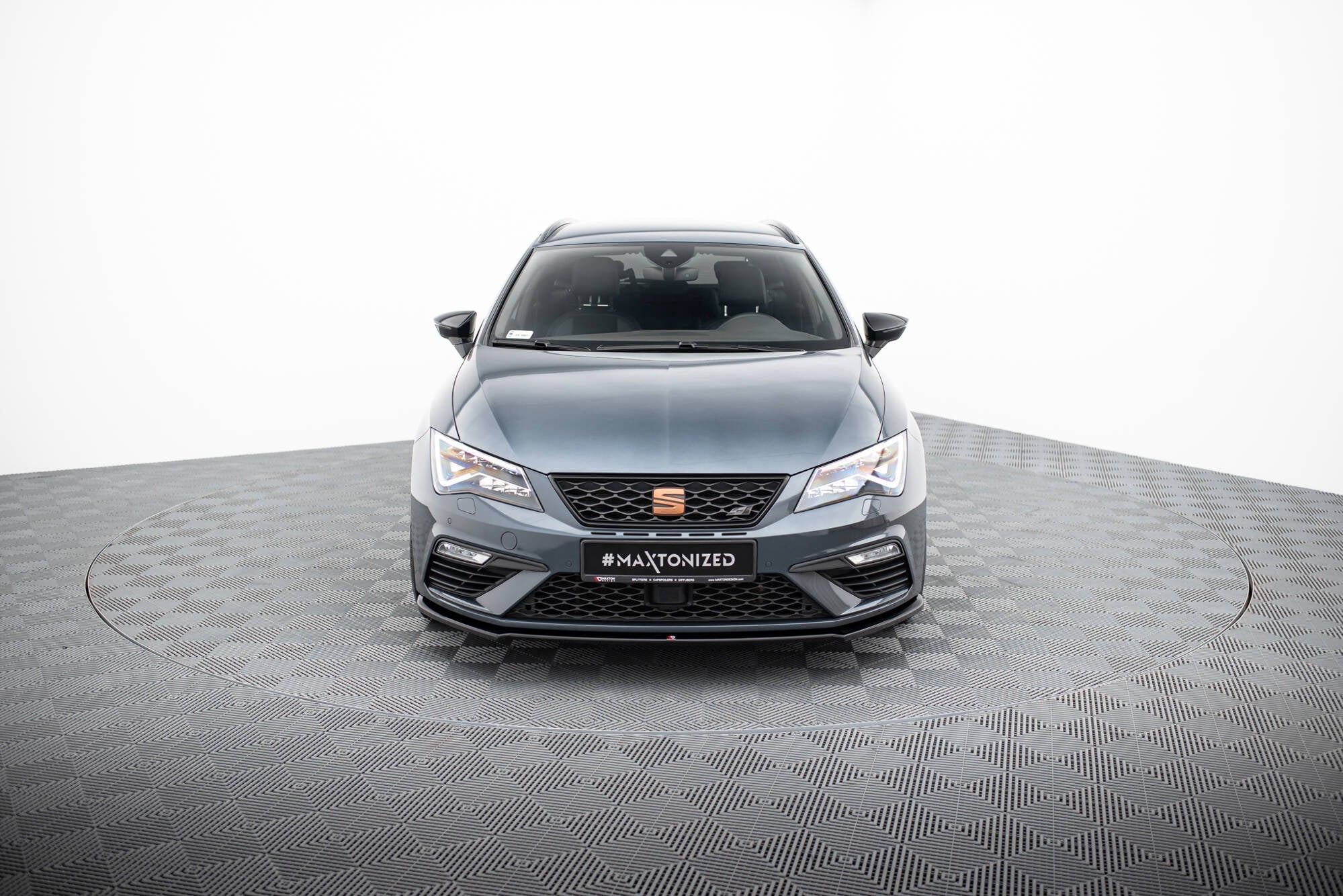 Maxton Design - Frontlippe V4 für Seat Leon Cupra / FR Mk3 FL - Aerowerk.