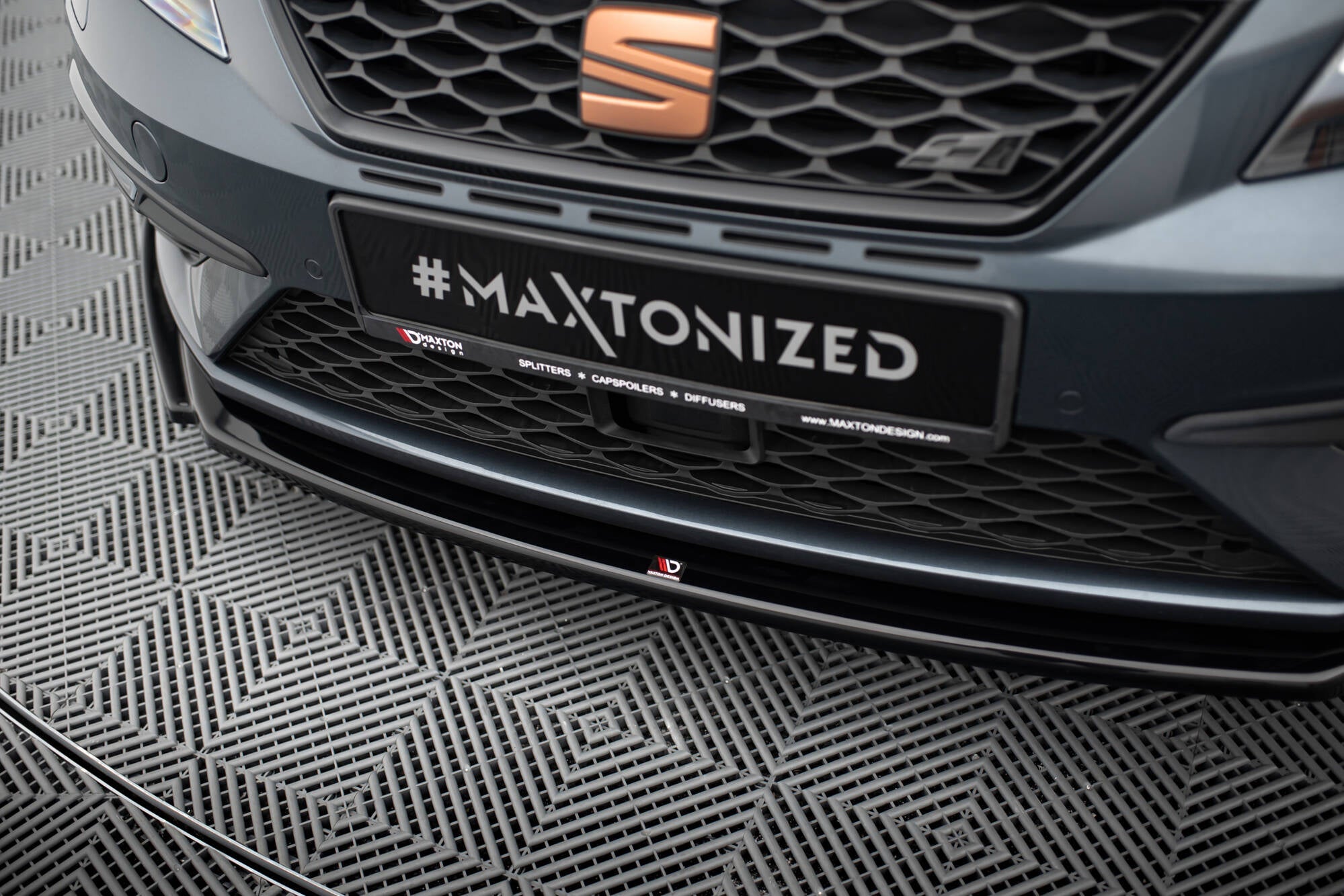 Maxton Design - Frontlippe V5 für Seat Leon Cupra / FR Mk3 FL - Aerowerk.