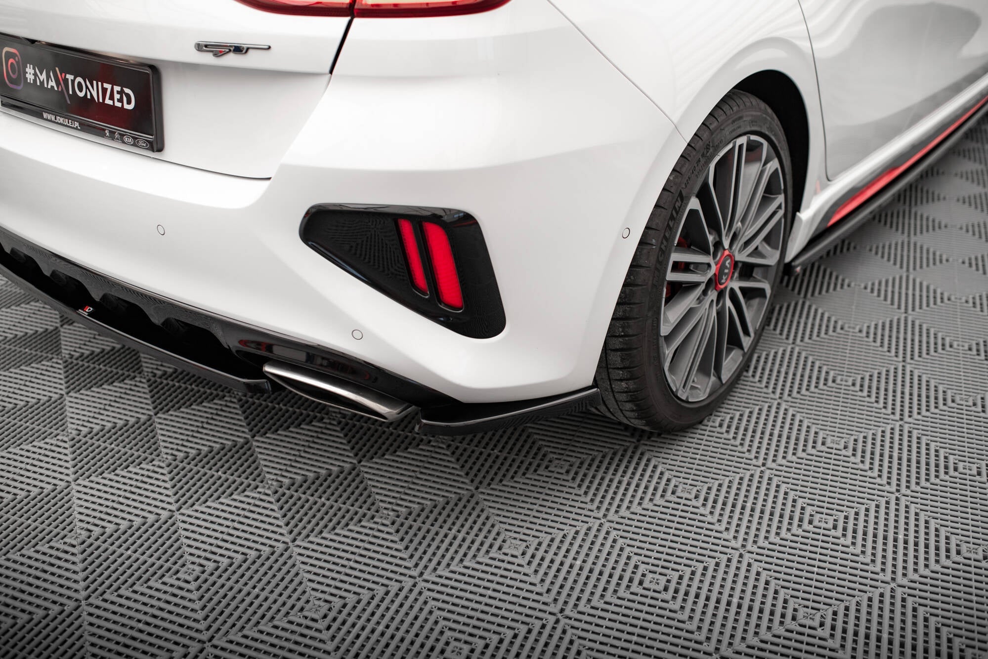Maxton Design - Heck Ansatz Flaps Diffusor für Kia Ceed GT Mk3 - Aerowerk.
