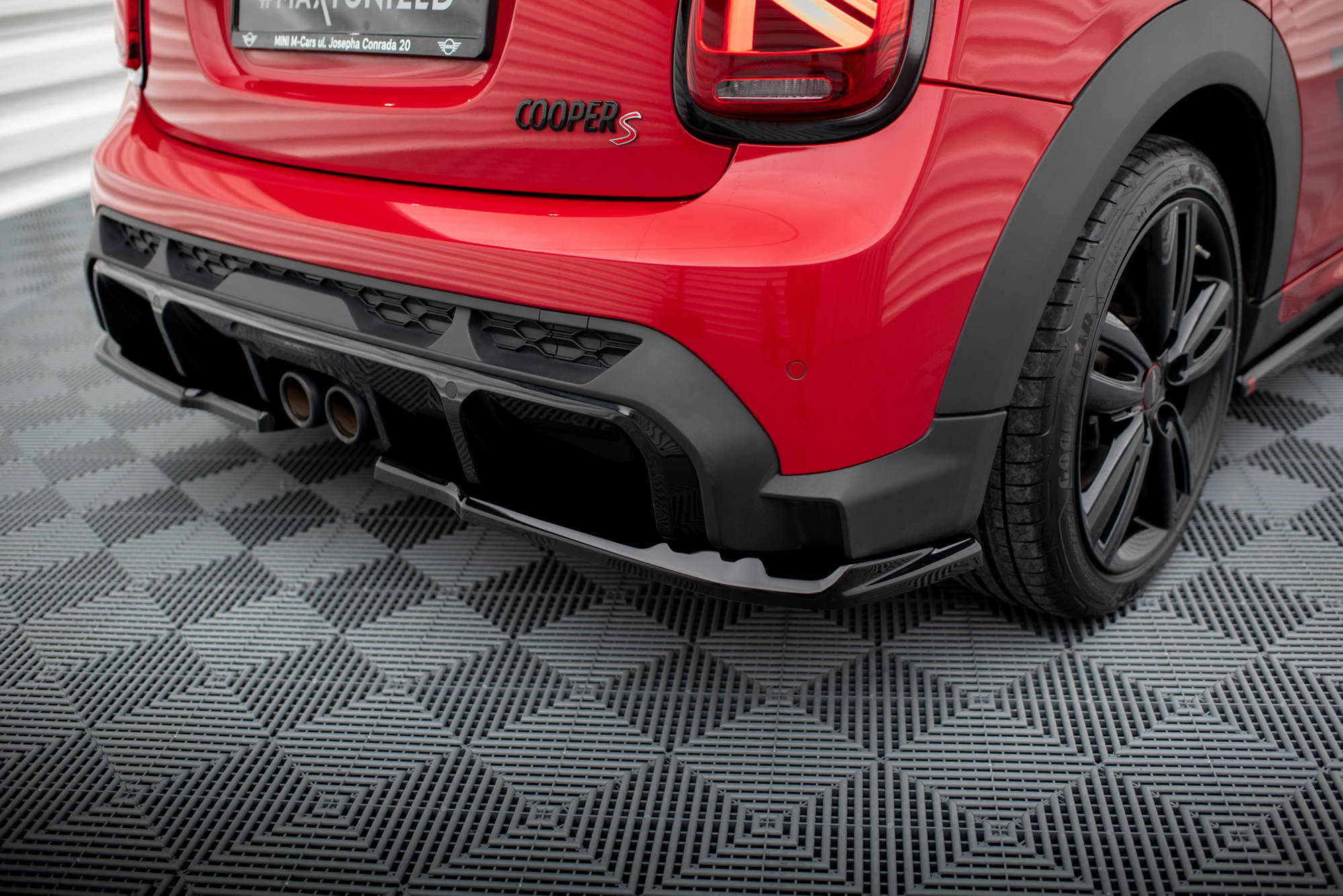 Maxton Design - Heck Ansatz Flaps Diffusor für Mini Cooper S John Cooper Works F55 Facelift - Aerowerk.