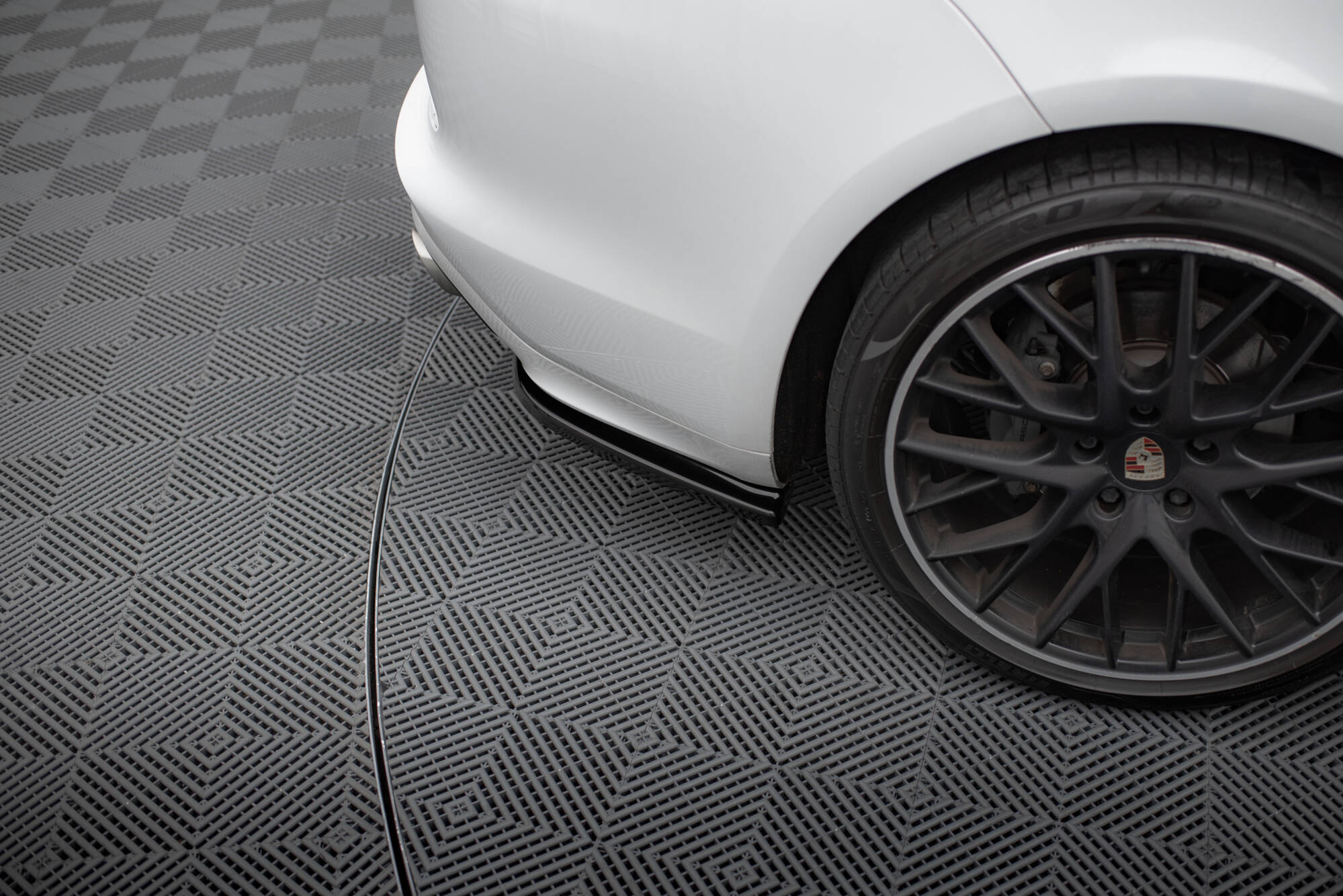 Maxton Design - Heck Ansatz Flaps Diffusor für Porsche Panamera GTS 971 - Aerowerk.