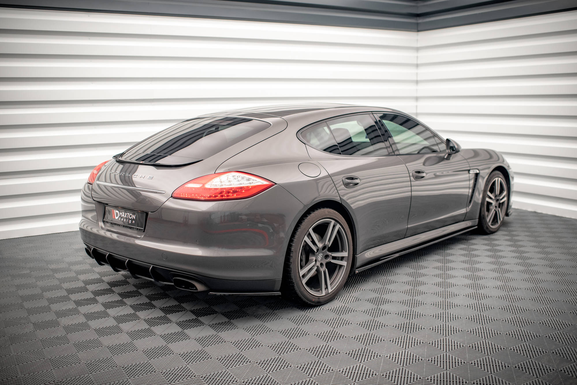 Maxton Design - Heck Ansatz Flaps Diffusor für Porsche Panamera / Panamera Diesel 970 - Aerowerk.