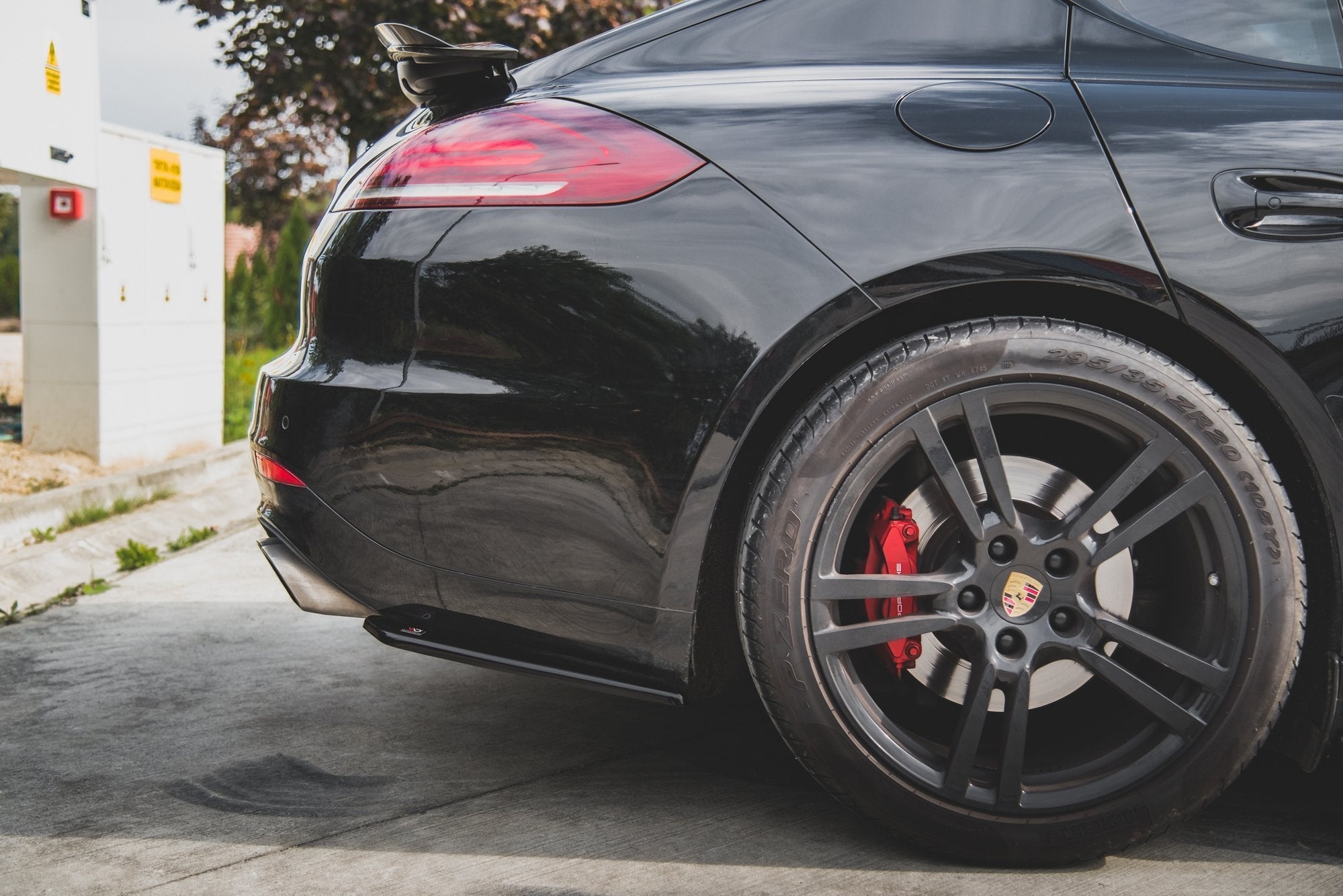 Maxton Design - Heck Ansatz Flaps Diffusor für Porsche Panamera Turbo 970 Facelift Carbon Look - Aerowerk.