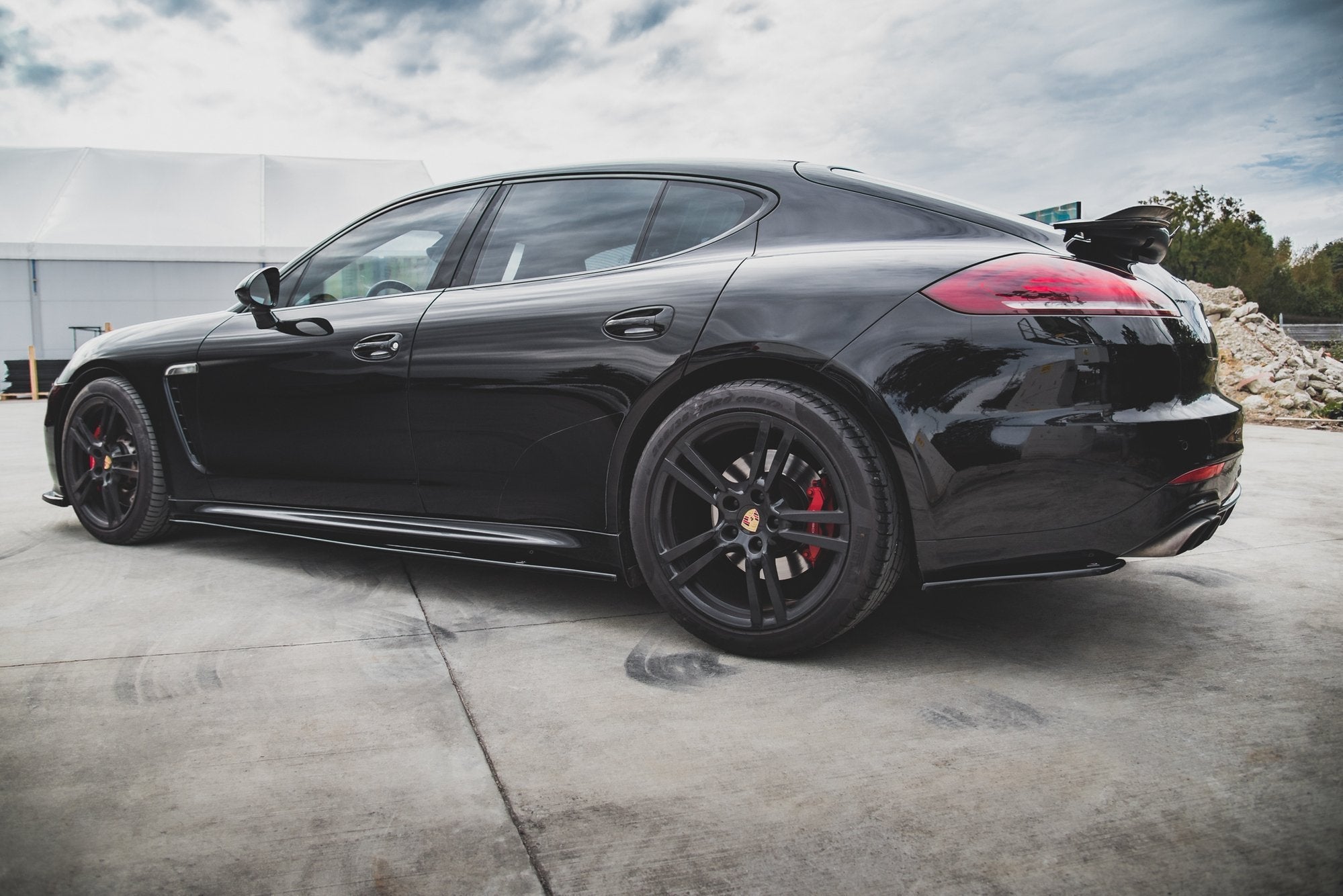 Maxton Design - Heck Ansatz Flaps Diffusor für Porsche Panamera Turbo 970 Facelift Carbon Look - Aerowerk.