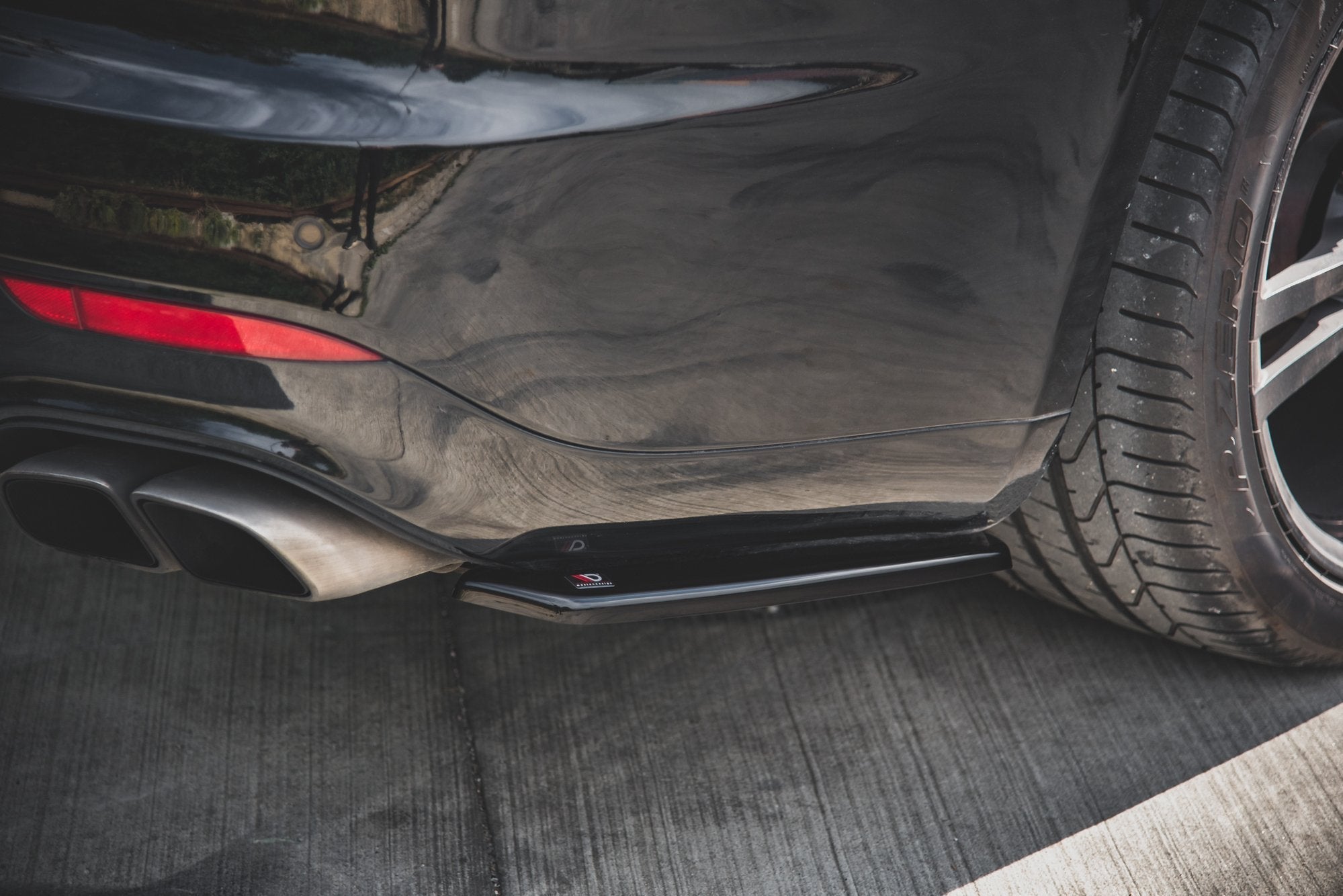 Maxton Design - Heck Ansatz Flaps Diffusor für Porsche Panamera Turbo 970 Facelift Carbon Look - Aerowerk.