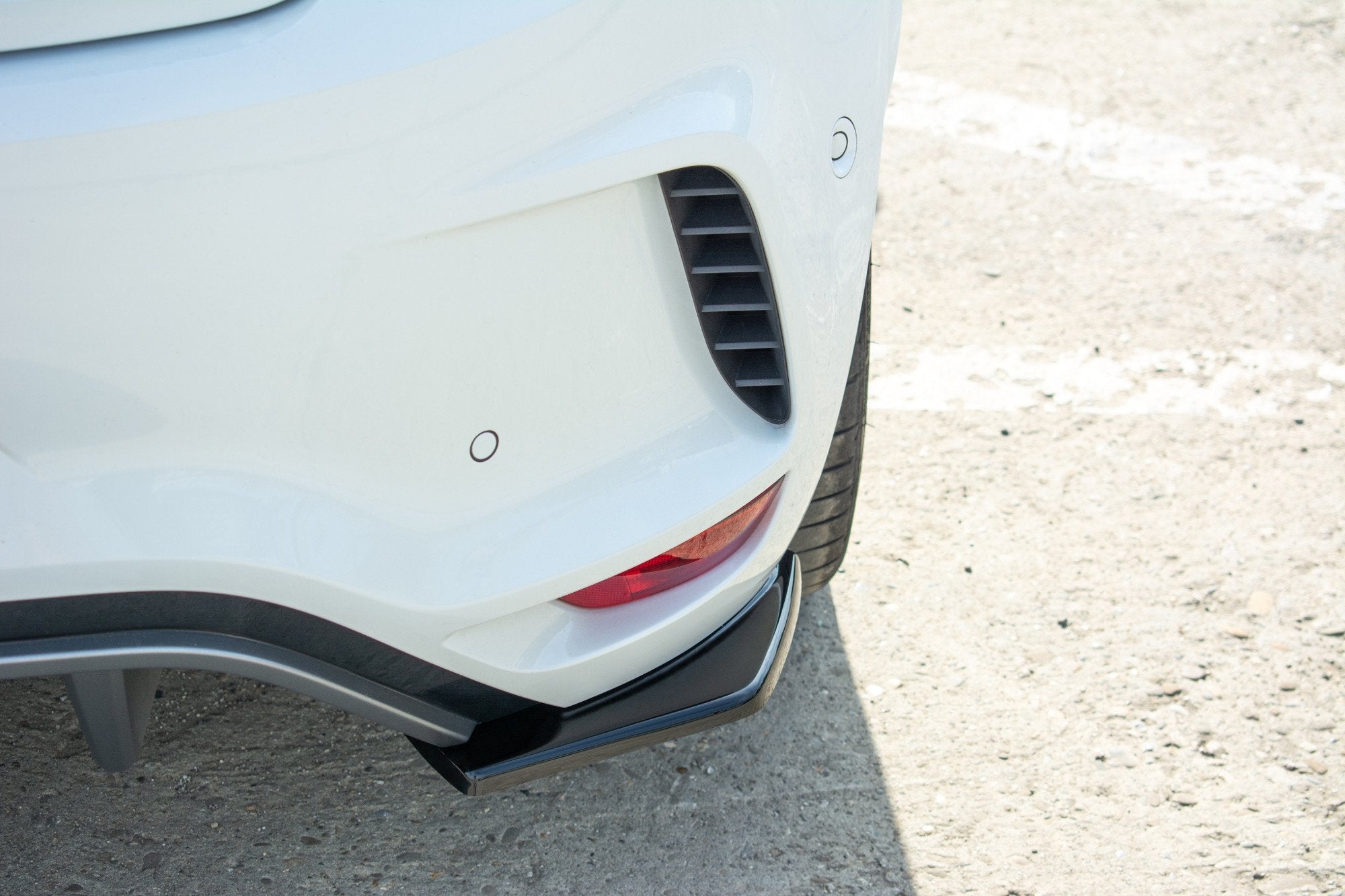 Maxton Design - Heck Ansatz Flaps Diffusor für Renault Megane IV RS - Aerowerk.